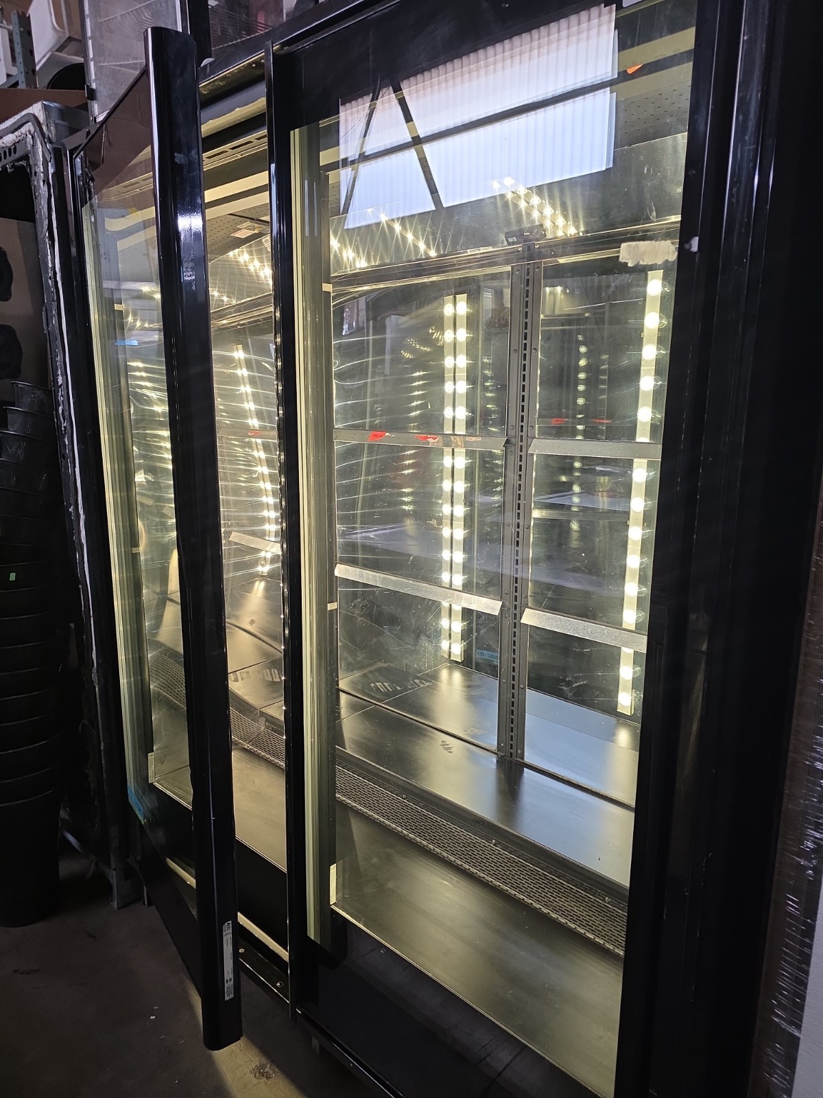 2 Glass Door Display Floral Case BRAN BARKER