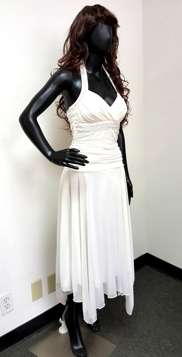 Black full body female mannequin w. Metal Base. Head and arms can be rotated