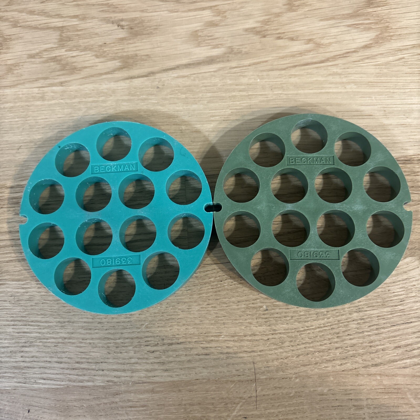 1 X Beckman 339180 Rotor Bucket Insert, Color Varies QUANTITIES AVAILABLE
