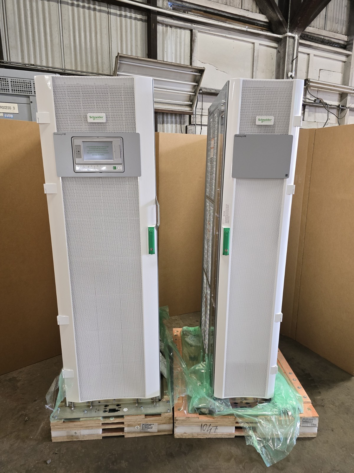 Galaxy VM 160 kVA 480 V Schneider Electric 160 KVA UPS