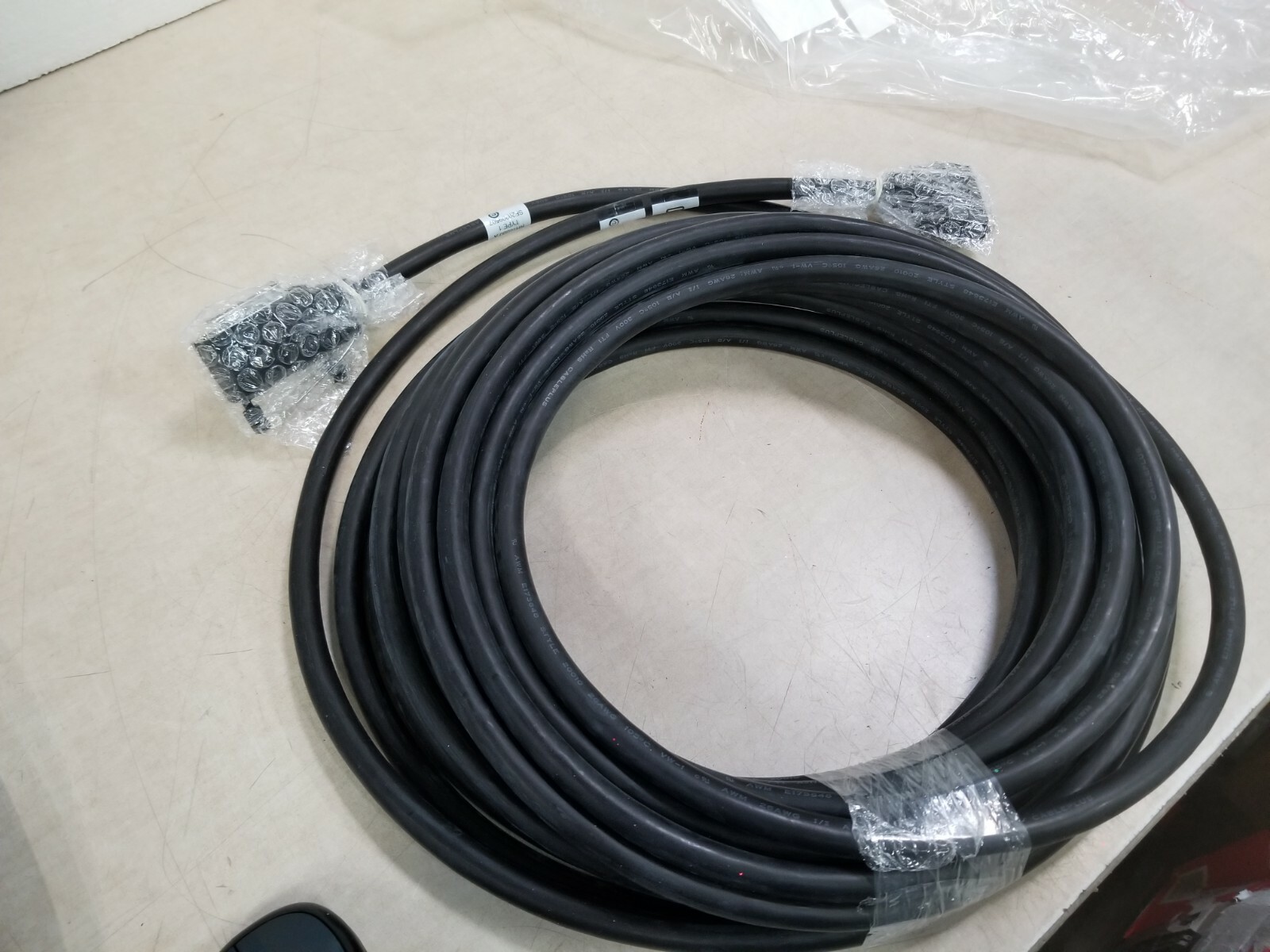 Foxboro by Schneider Electric Cable, Termination Type 1 26AWG (RH100BJ)