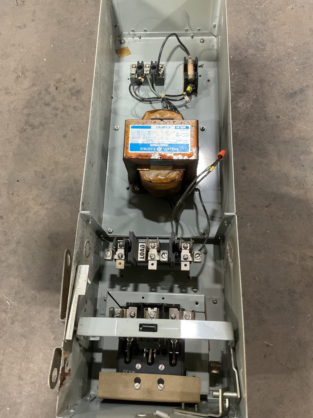 General Electric 75C142462G707 Busway FLEX-A-PLUG with 1KVA Transformer 480V 30A