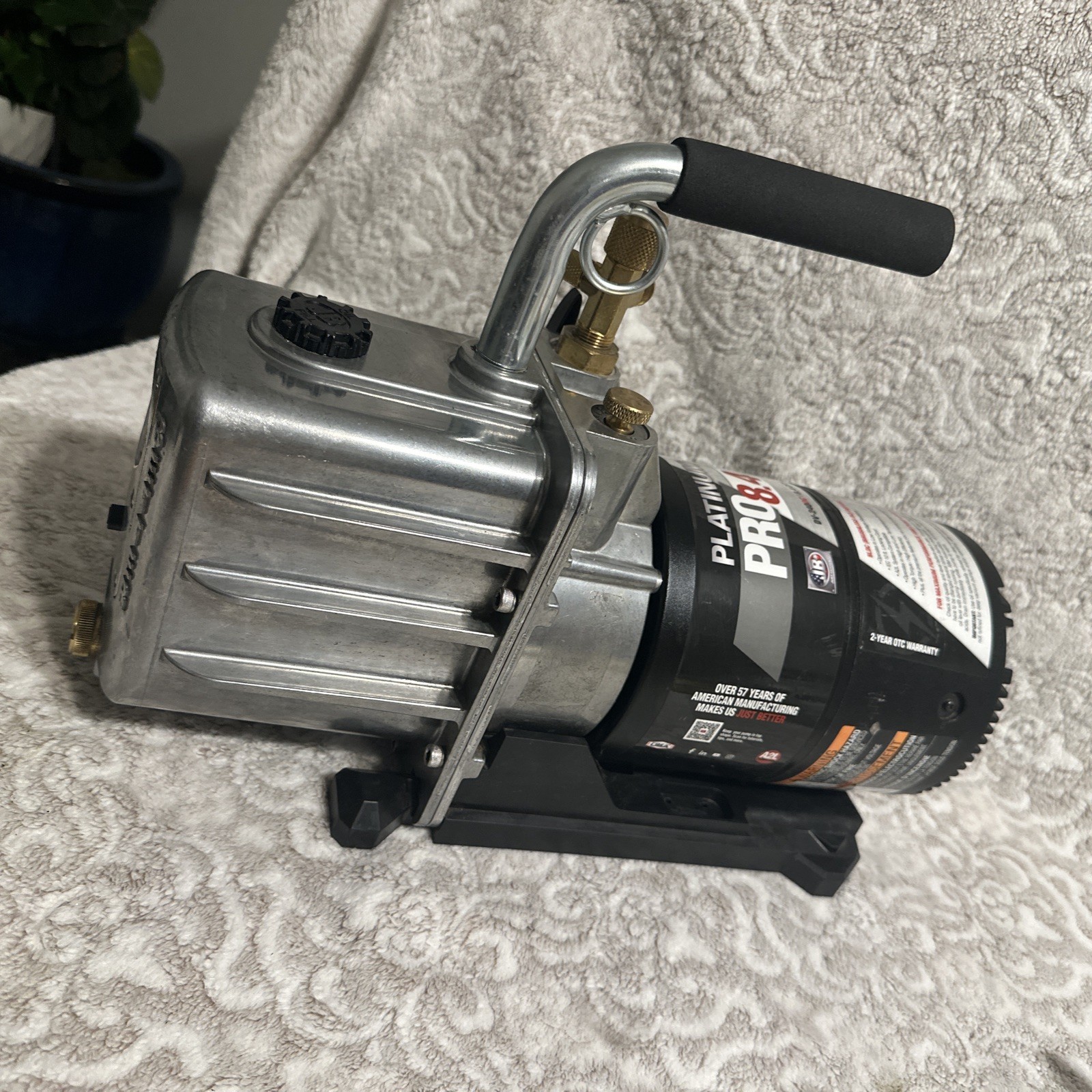 JB Industries DV-240DC Vacuum Pump, 8.4 CFM 1/2 hp DC Motor Platinum Pro DC 8.4