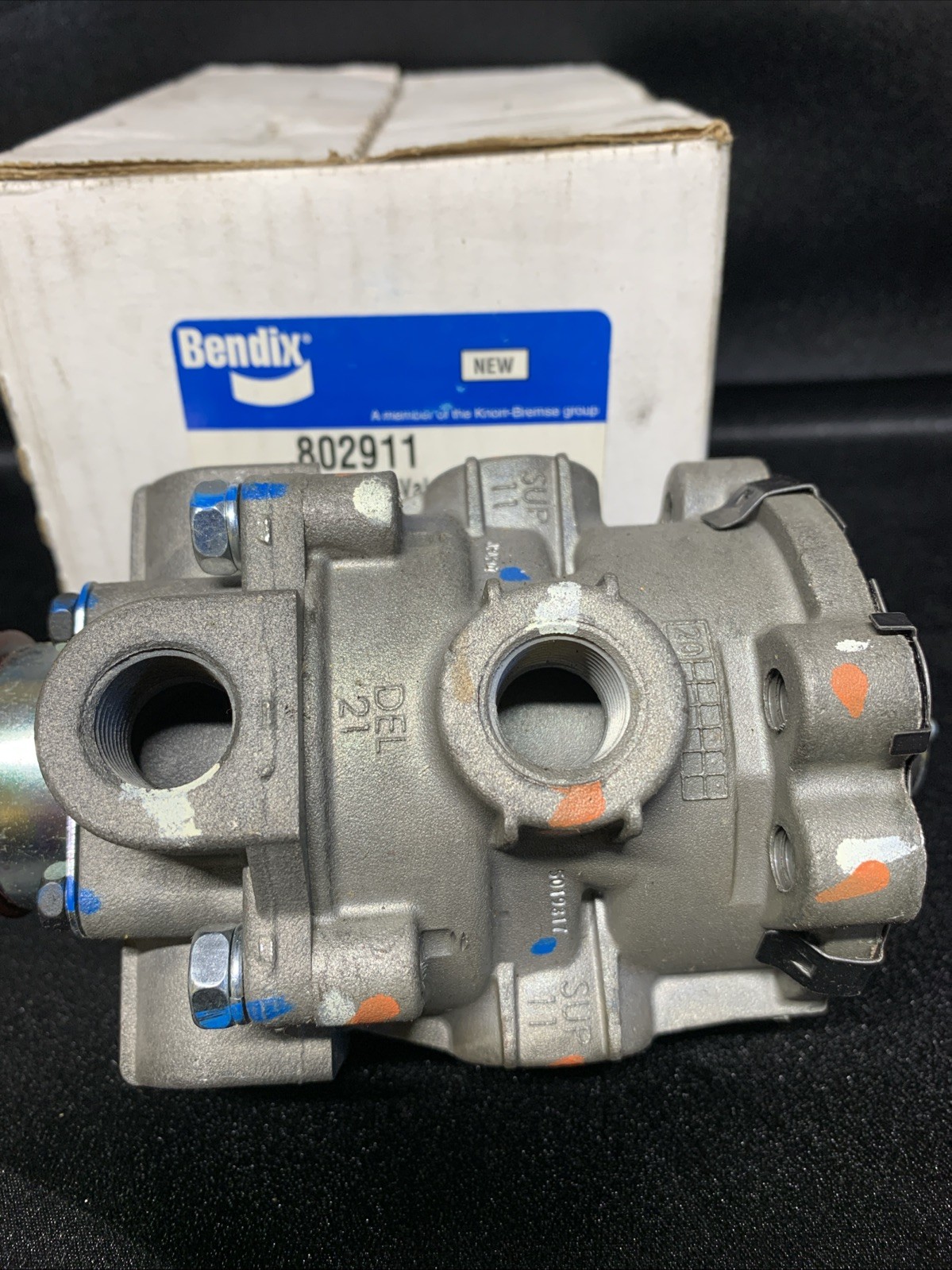 Bendix E-6 brake valve 2K242OH