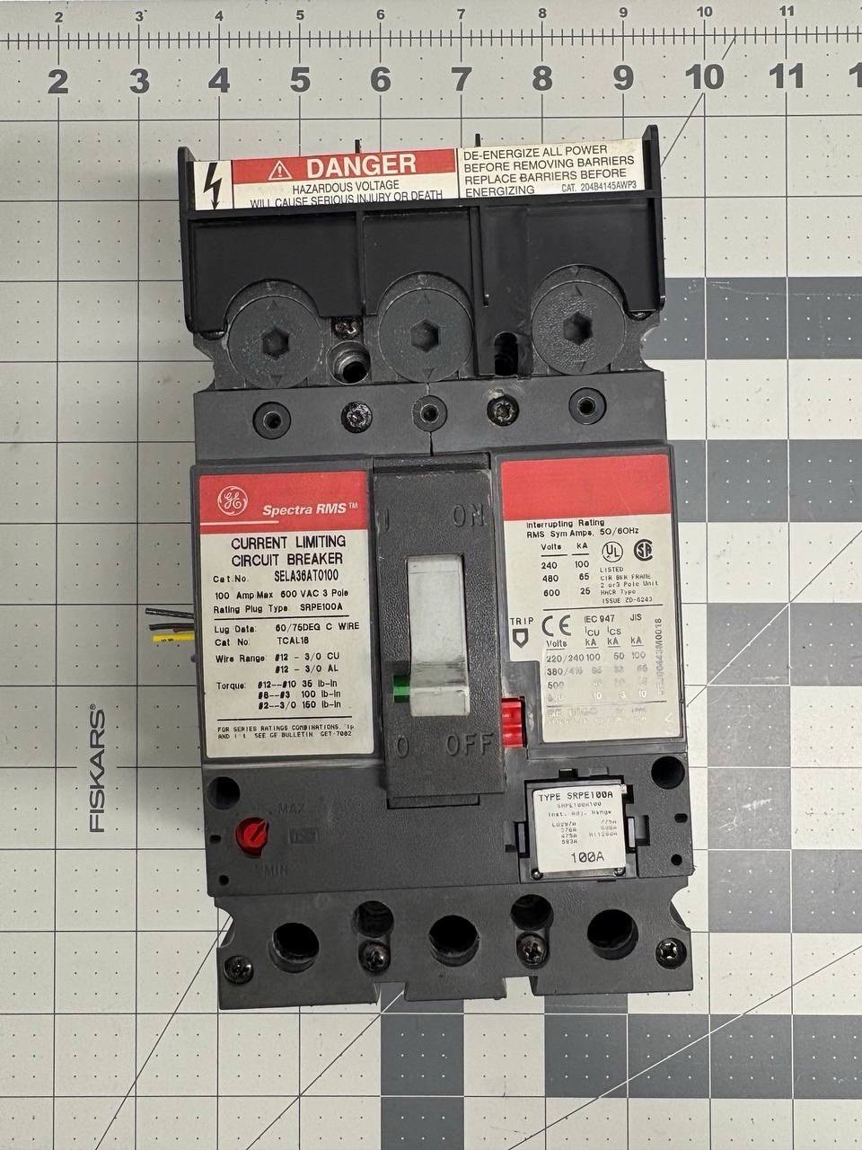 GE SELA36AT0100 Spectra RMS 100A 600V 3 Pole Breaker W/ SRPE100A Plug & Alarm