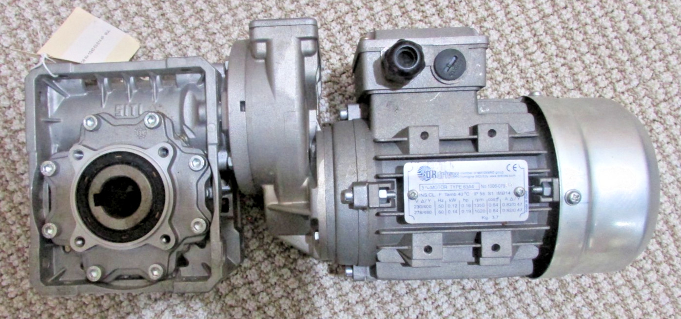 Motovario 63A4 Gearbox Reducer 4 Pole 3 Phase 1350-1620 RPM, 230/400V, 0.12kw