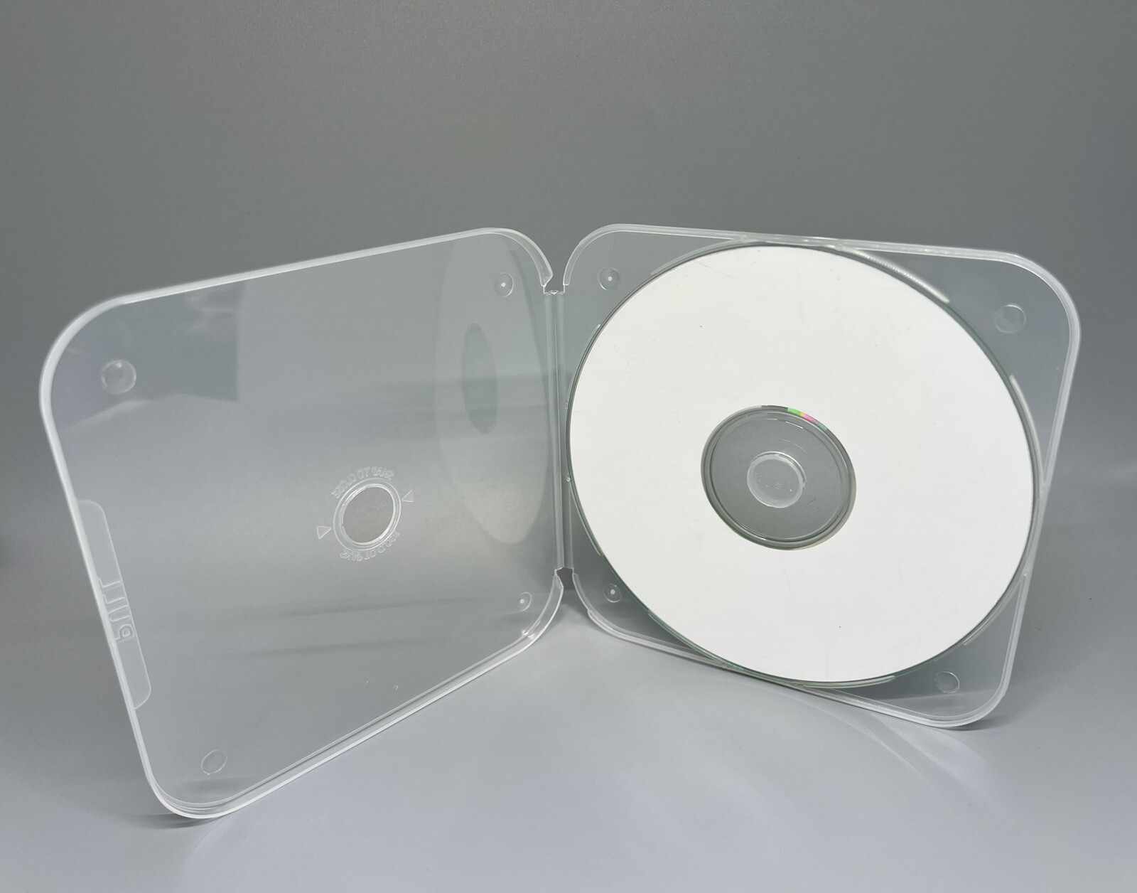 SALE! 10 PCS NEW CLEAR DISCSAVER POLY CD DVD CASE, CLAMSHELL SHELL CASES, PSC14