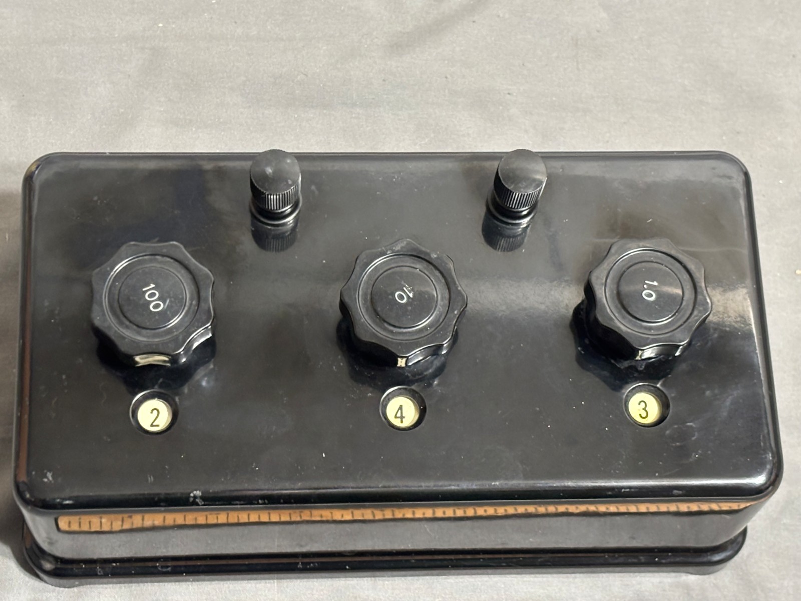 Vtg black bakelite WELCH Decade Resistance Box 0-999ohm TEACHING SCHOOL 1950s