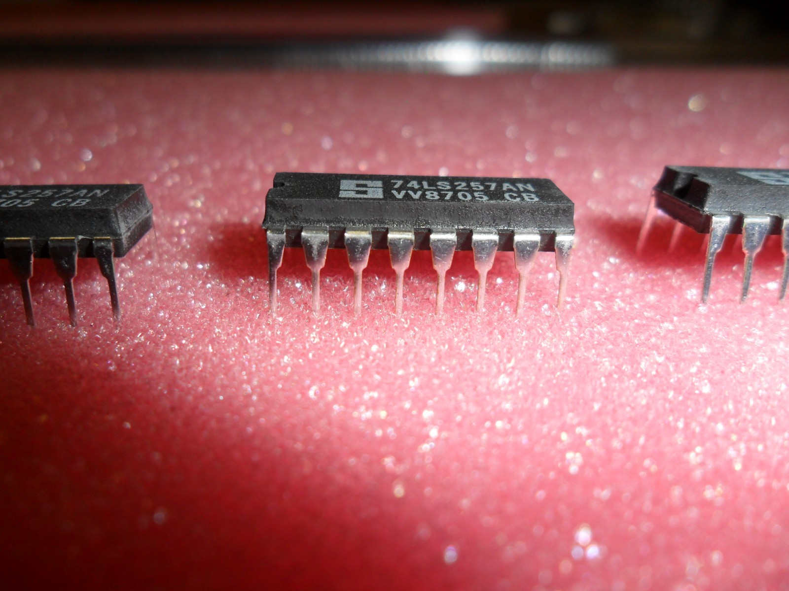 74LS257 74LS257AN IC LOGIC QUAD 2 INPUT 16 PIN DIP (LOT OF 10)