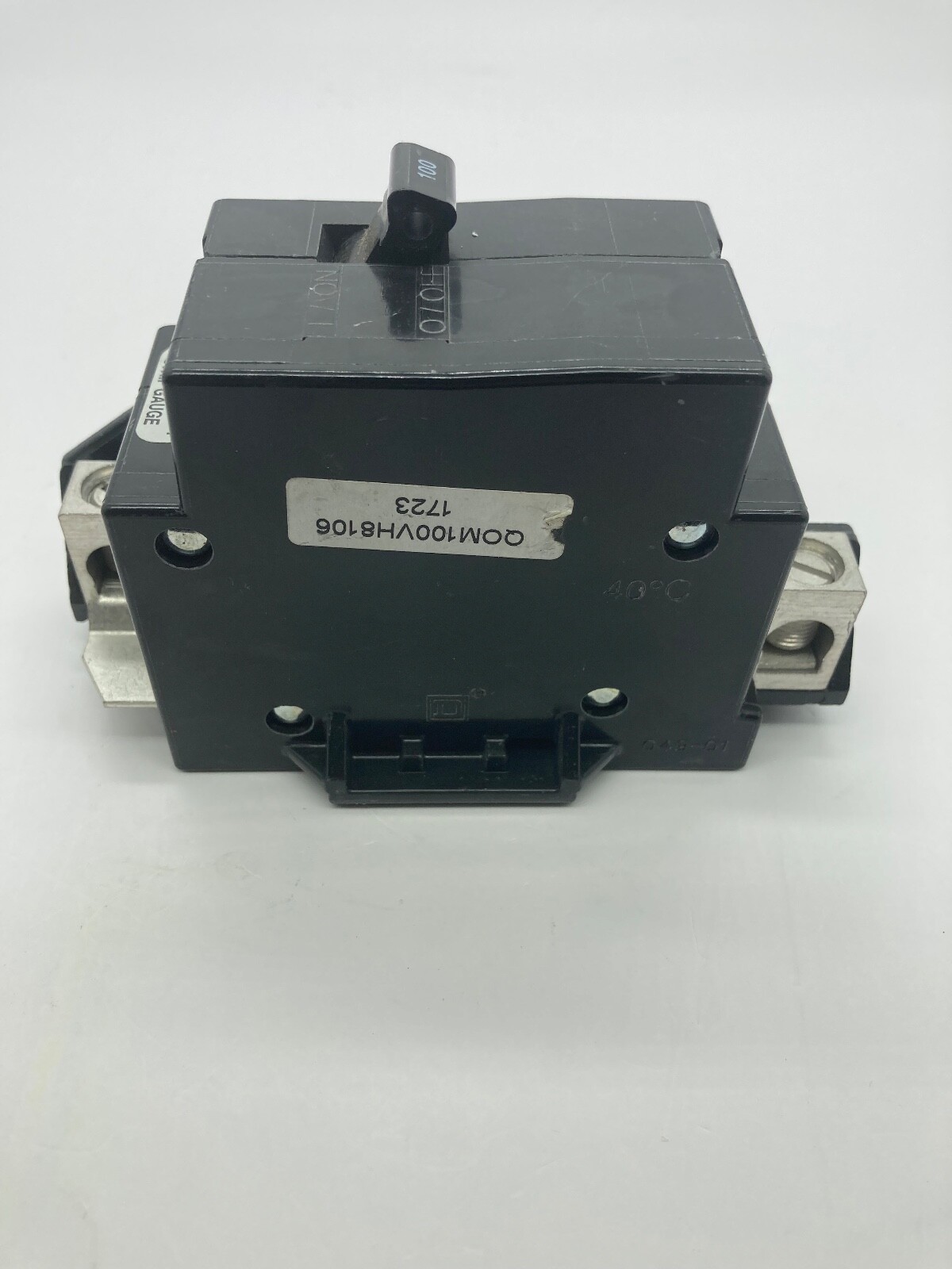 Square D QOM100VH8106 22kA 2 Pole 100 Amp QOM1 Bolt On Main Circuit Breaker NOS