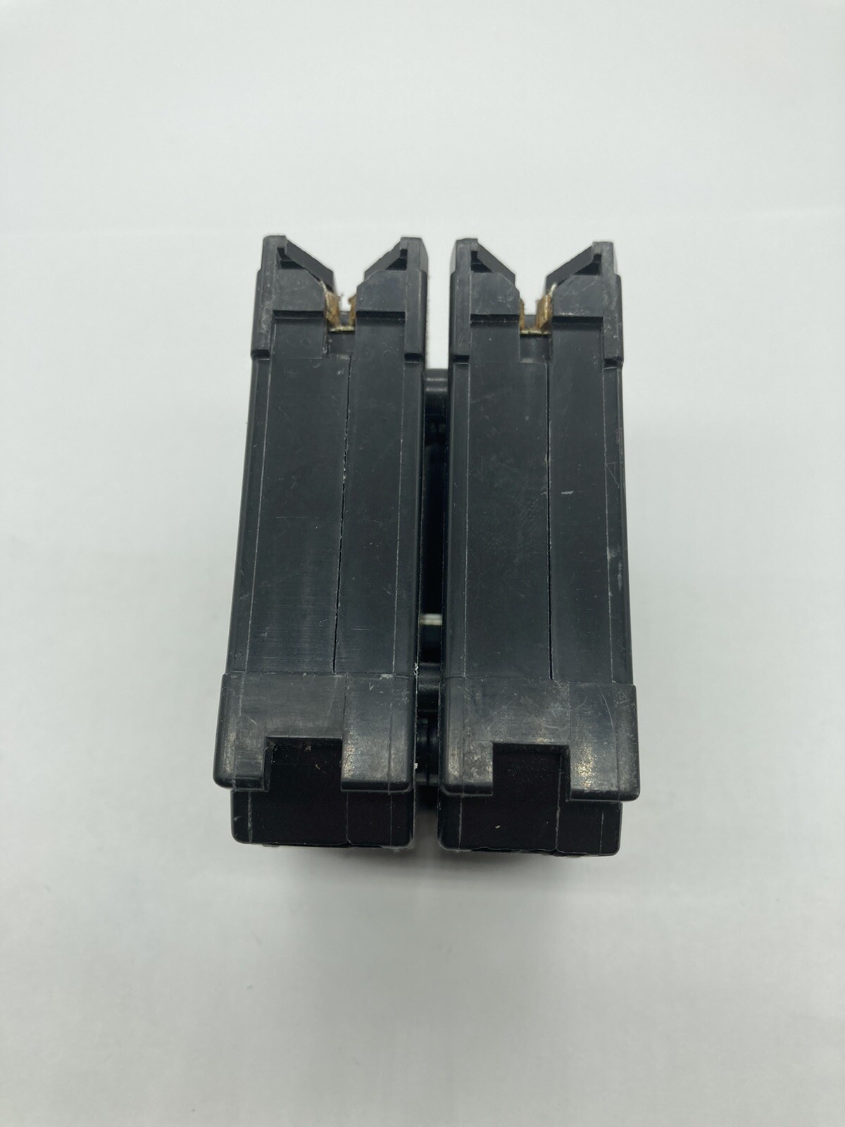 Square D Homeline 2P HOM215 20A 25A 30A 35A 40A 45A 50A 60A 70A Plug In Breaker
