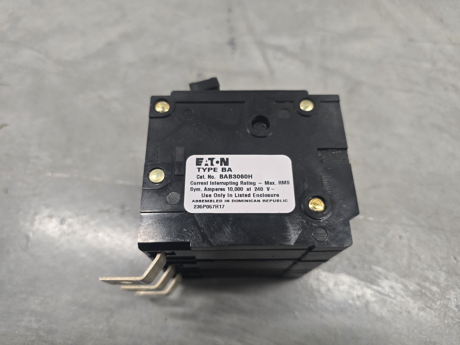 EATON Cutler-Hammer 60 Amp 3 Pole Bolt-On Circuit Breaker – BAB3060H