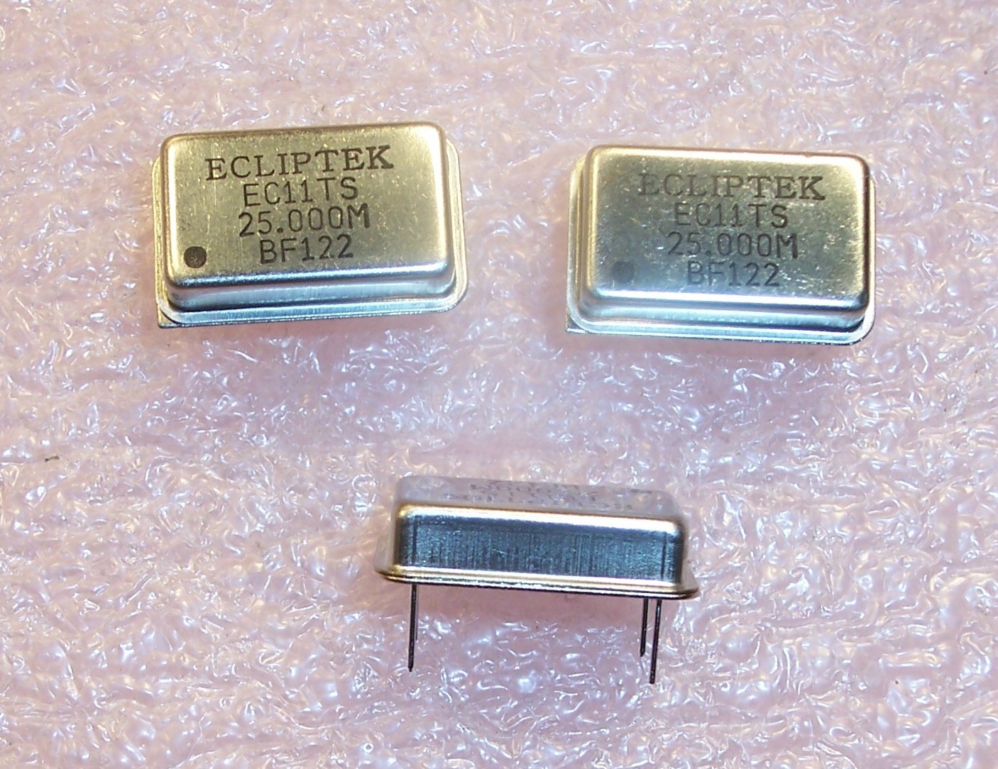 QTY (10) 25MHz FULL SIZE OSCILLATORS HCMOS TTL 5V TRI-STATE EC11TS-25.000M