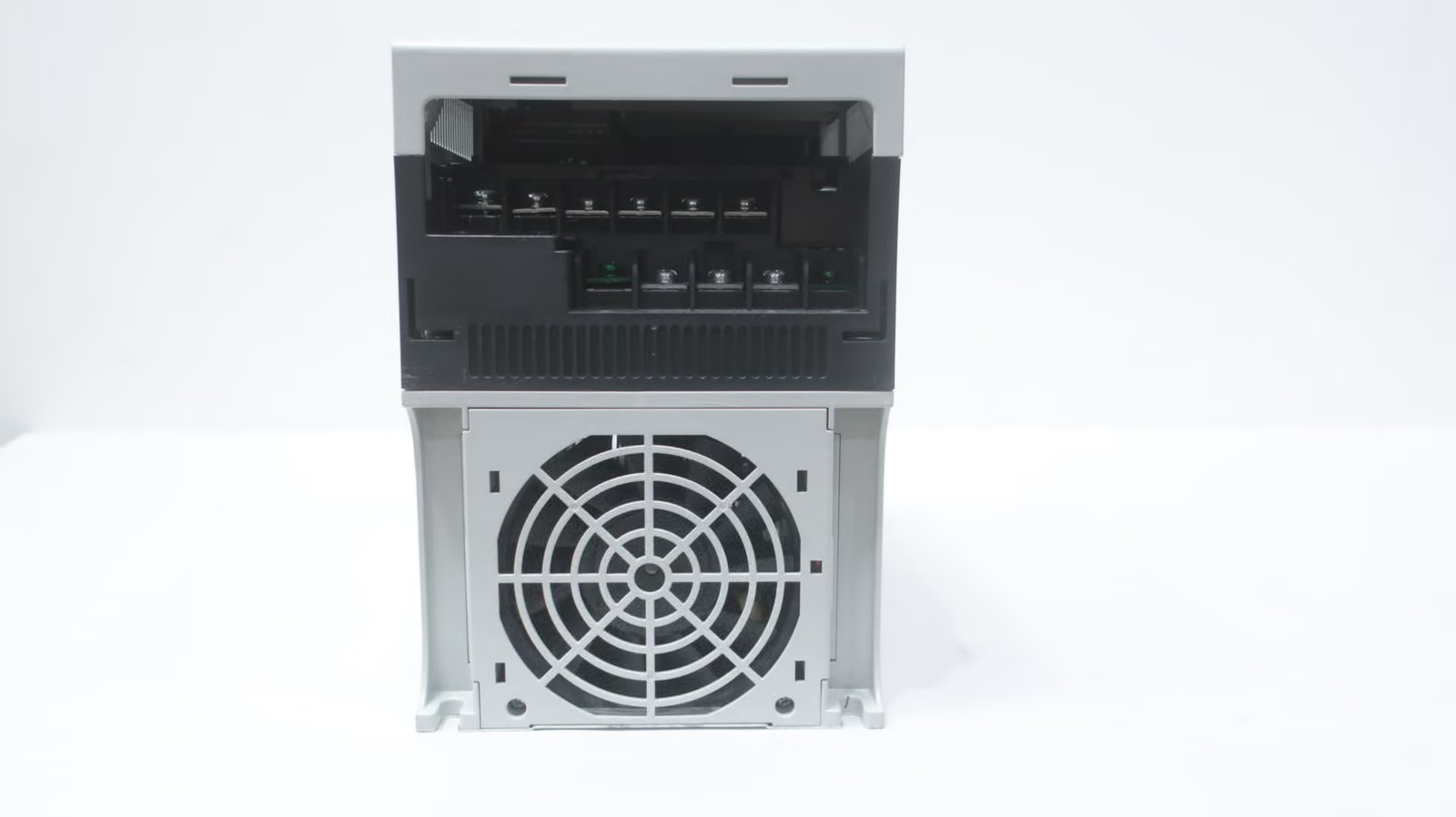 Allen Bradley 25B-D037N114 Powerflex 525 Drive 25hp 323-528vac 0-460vac 0-500hz