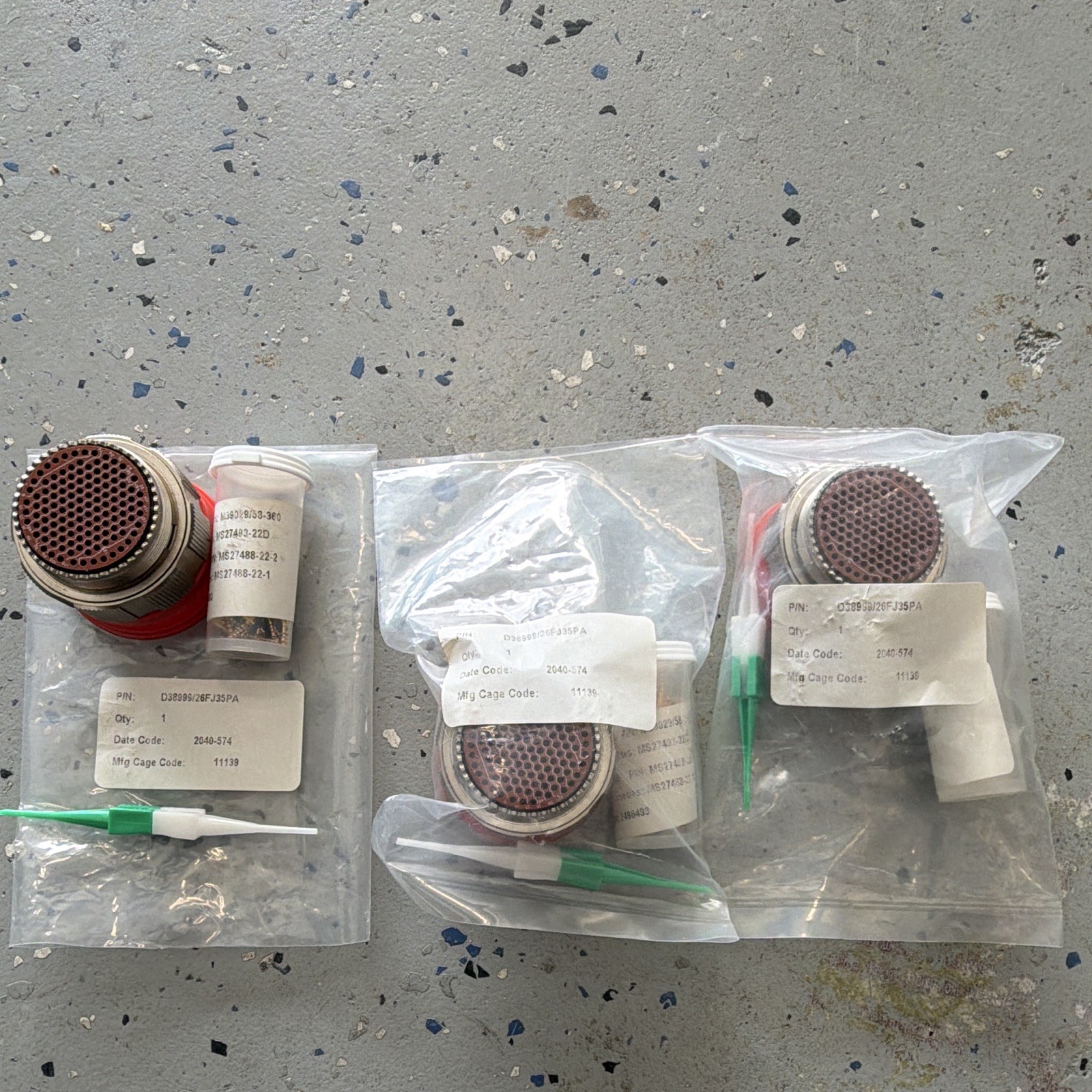 D38999/26FJ35PA is a MIL-DTL-38999 Series III circular connector.3 pak