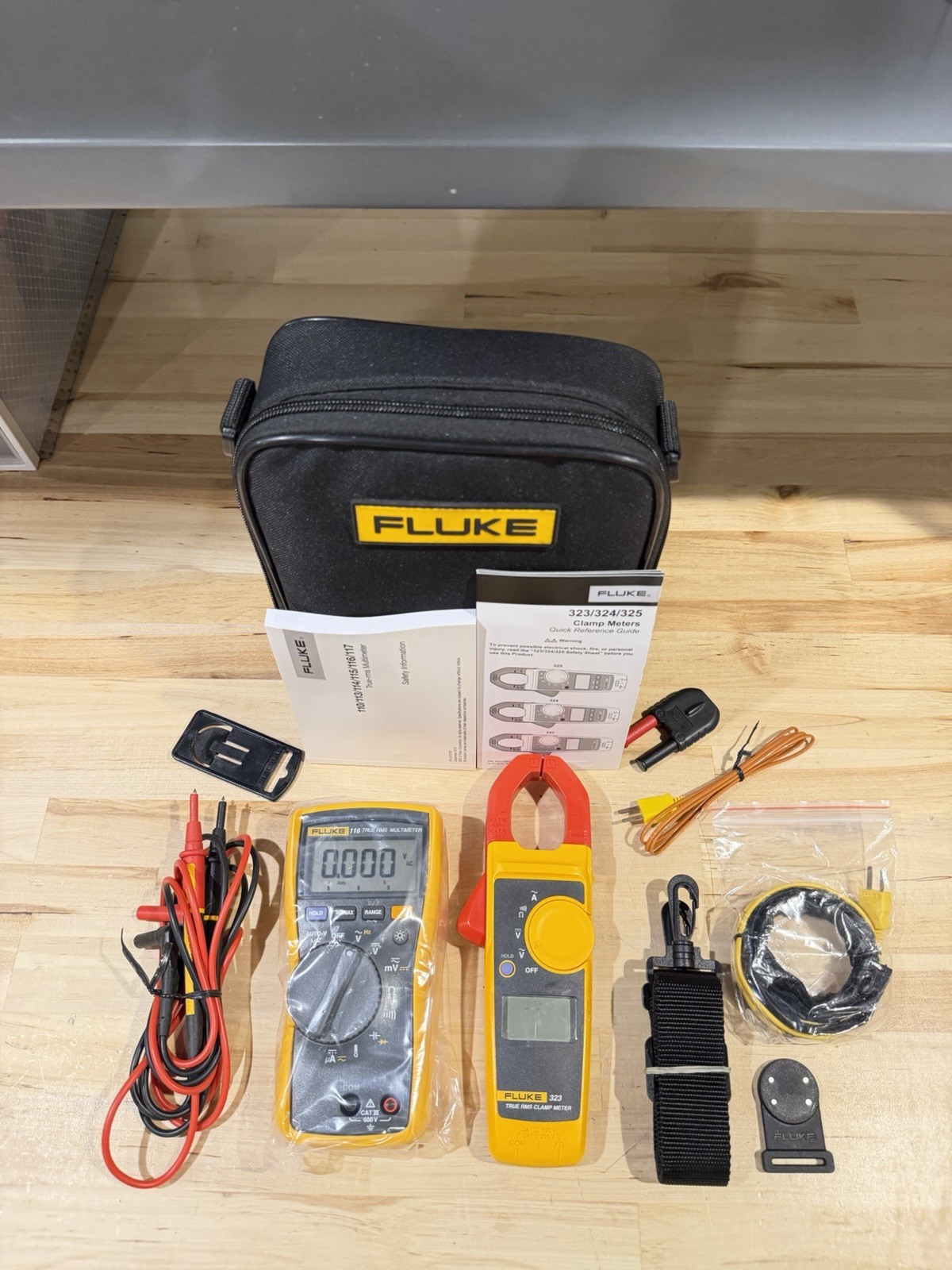 FLUKE 116/323 HVAC MULTIMETER COMBO KIT W/ ACCESSORIES TESTED SHIPS FAST