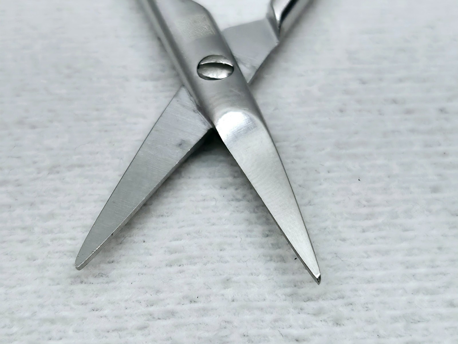 Aesculap BC106R Iris Delicate Surgical Scissors, Straight, 4 1/8″