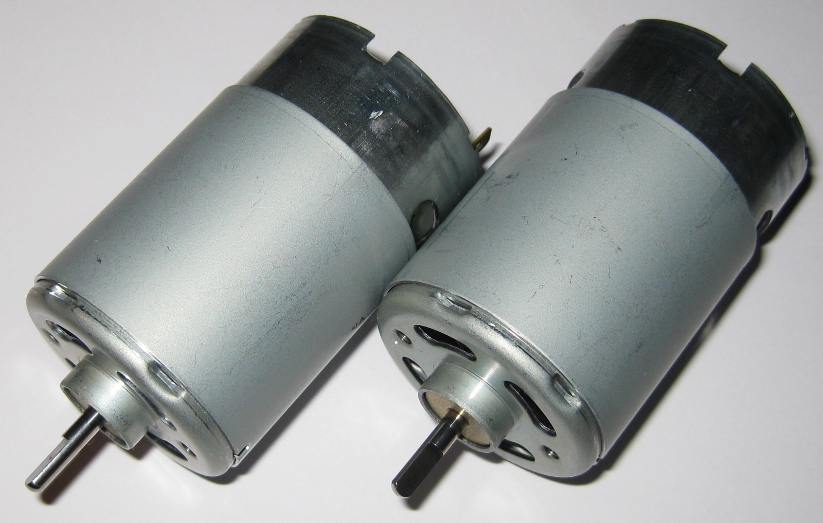 2 X Mabuchi 555 12 VDC Deer Feeder Motor – Large 4500 RPM Hobby DC Motors