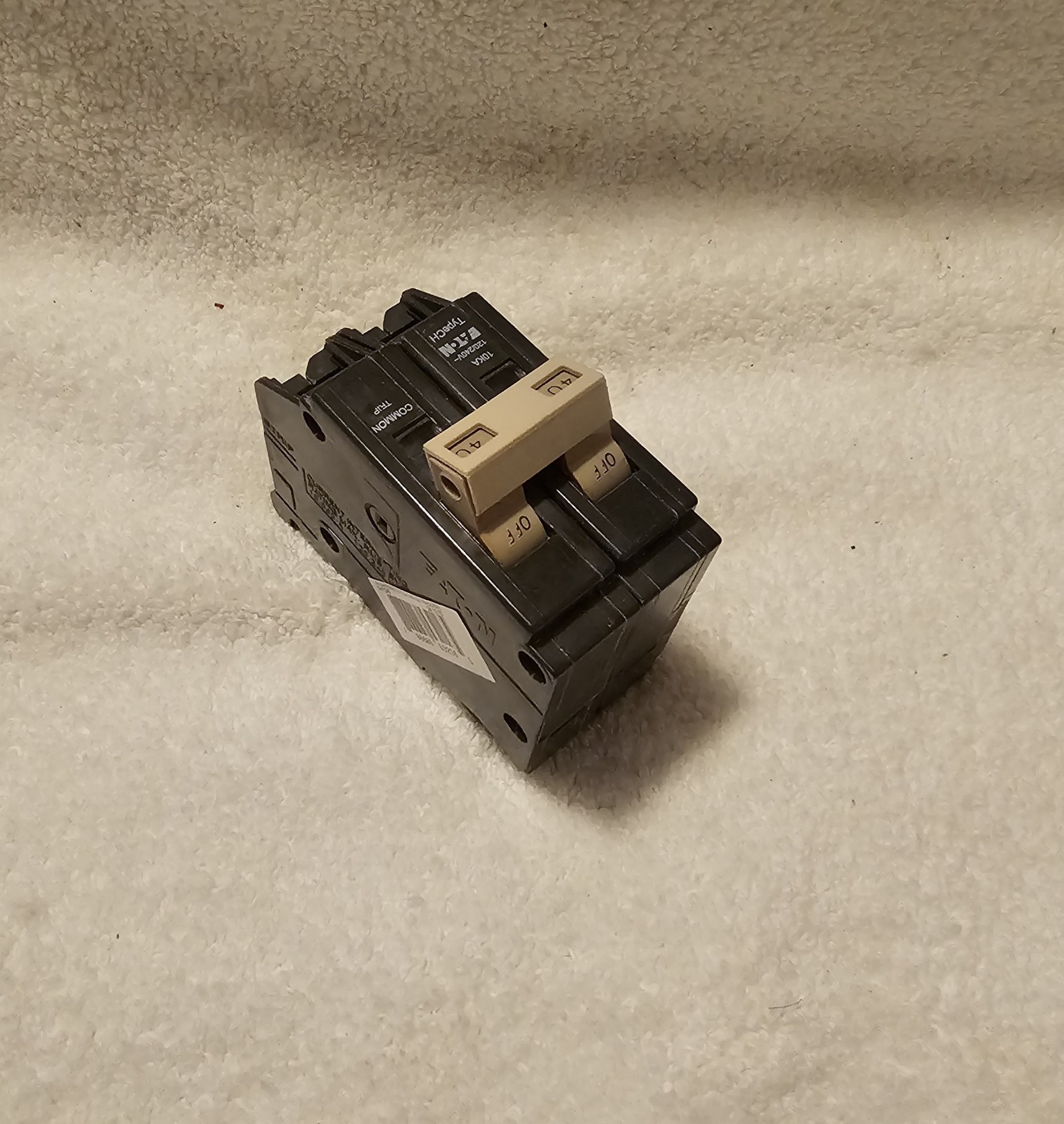 40 Amps Eaton Circuit Breaker Disconnecting Double Pole CHF-240 (Trip Window).
