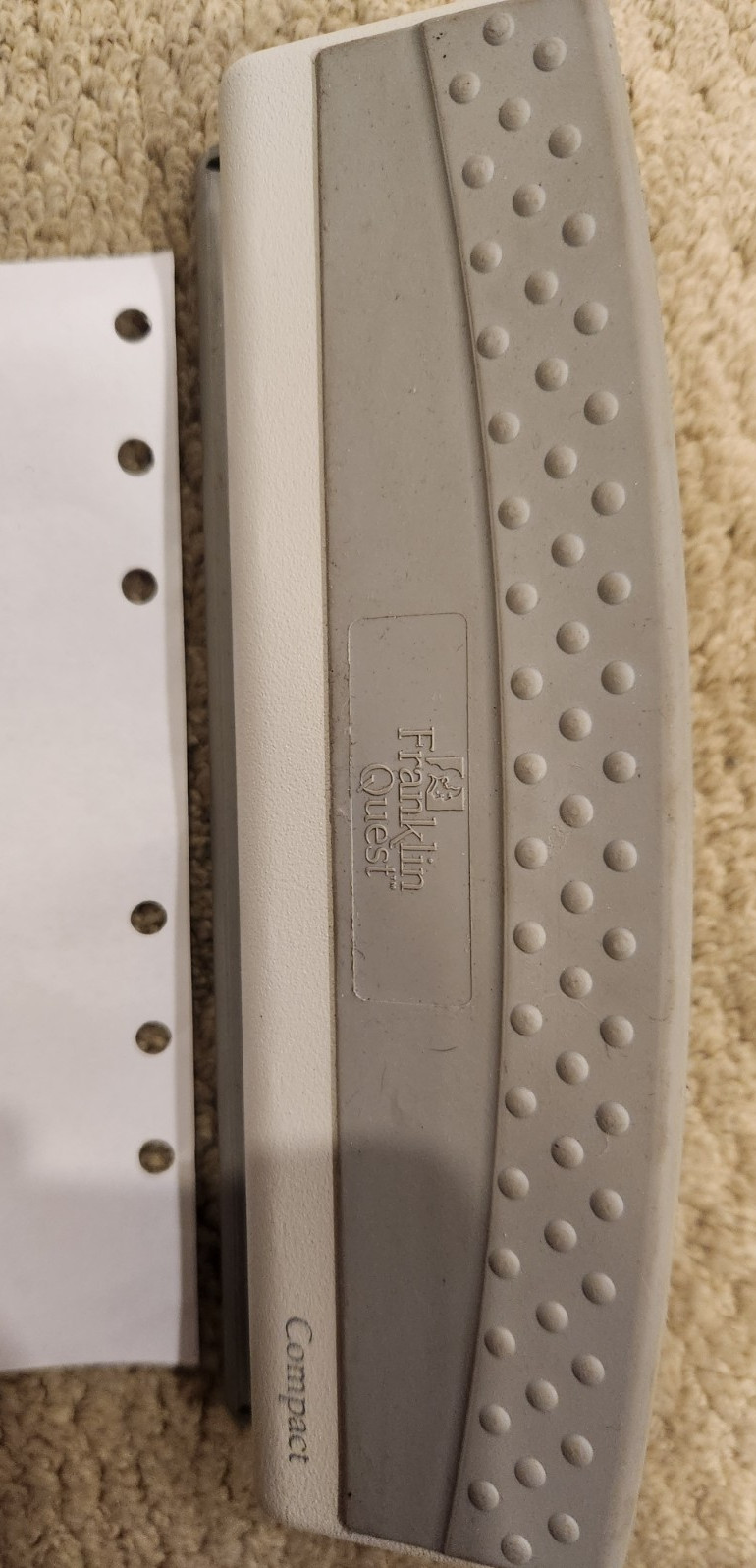 Franklin Quest 6-Hole Ergo Punch for 4.25″x6.75″ Compact Planner Sheets, Gray