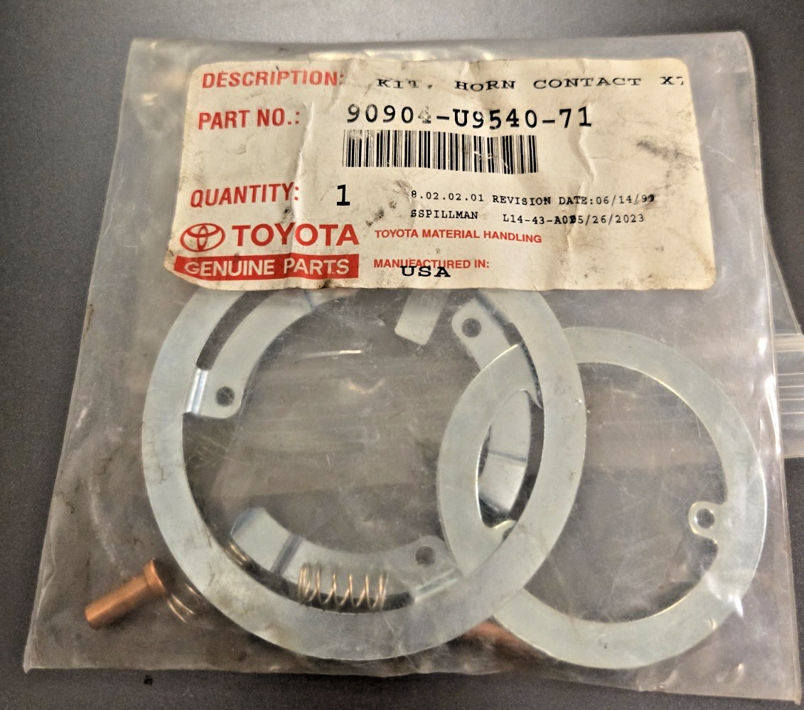 TOYOTA 90904-U9540-71 COMPLETE HORN KIT TOYOTA 7- 8 SERIES OEM GENUINE JAPAN