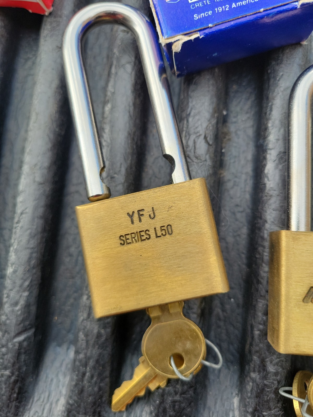 (2) 1995 AMERICAN PADLOCK L-51 SERIES CHROME SHACKLE Keyed Alike YFJ NOS