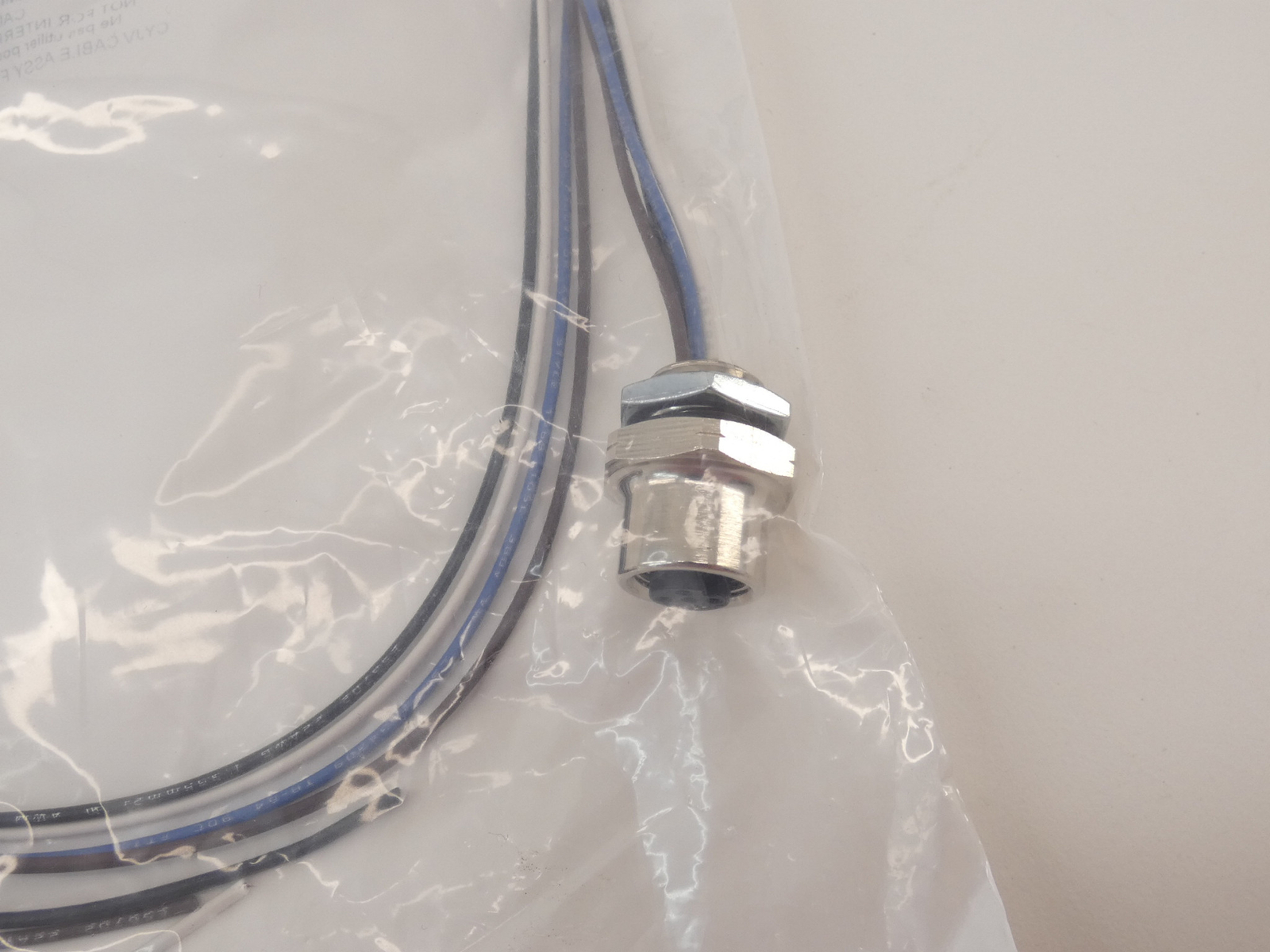 Mencom MDC-4FR-4-1M Female Receptacle 1/4″ NPT 4P MDC – NEW Surplus!