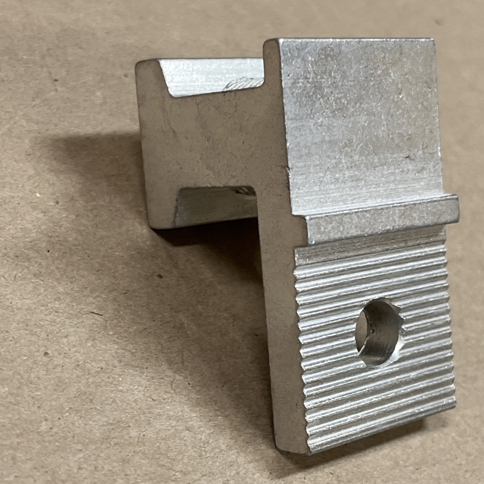 CMC AB500-1 Mechanical Aluminum Box Lug 500kcmil 1 Electric Conductor Cu9al