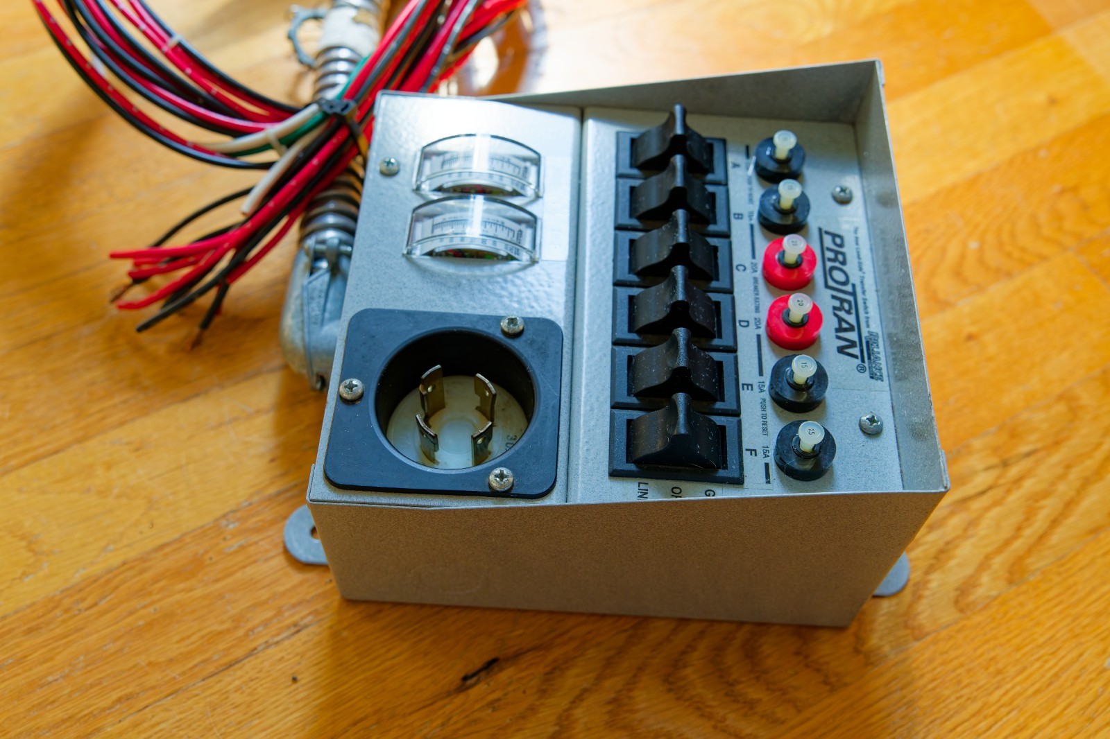 Reliance Controls 30216B 6 Circuit 30Amp Generator Standby Power Transfer Switch