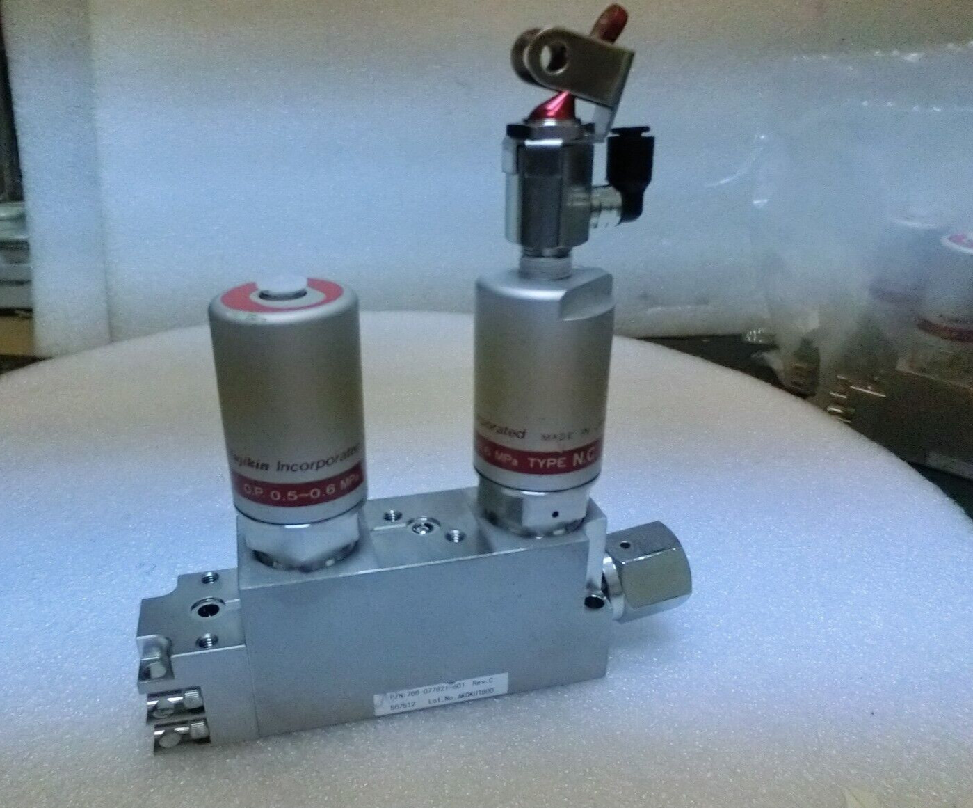 Lam 766-077821-501 Rev C Hybrid Diaphgram Valve,Fujikin 316L-P 0.5-0.6Mpa_,96670