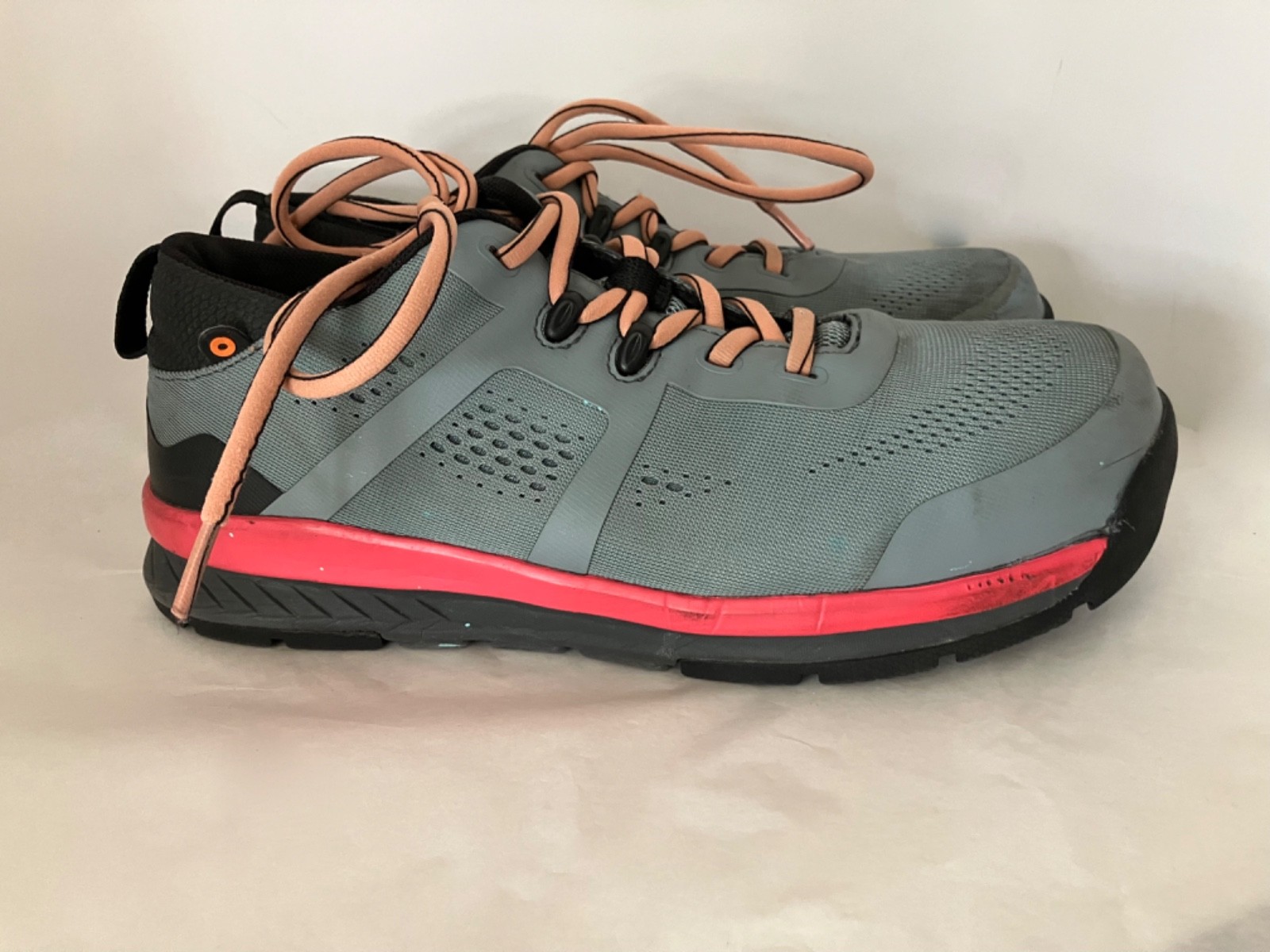BOG Women’s composite toe safety work shoes 8.5 blue-gray