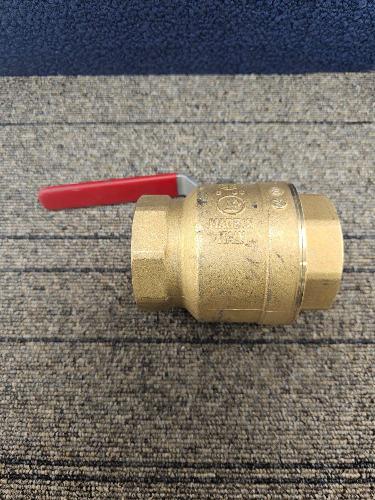 Giacomini R850 2″ Brass Ball Valve 600 WOG 150 WSP Red Handle 30L416