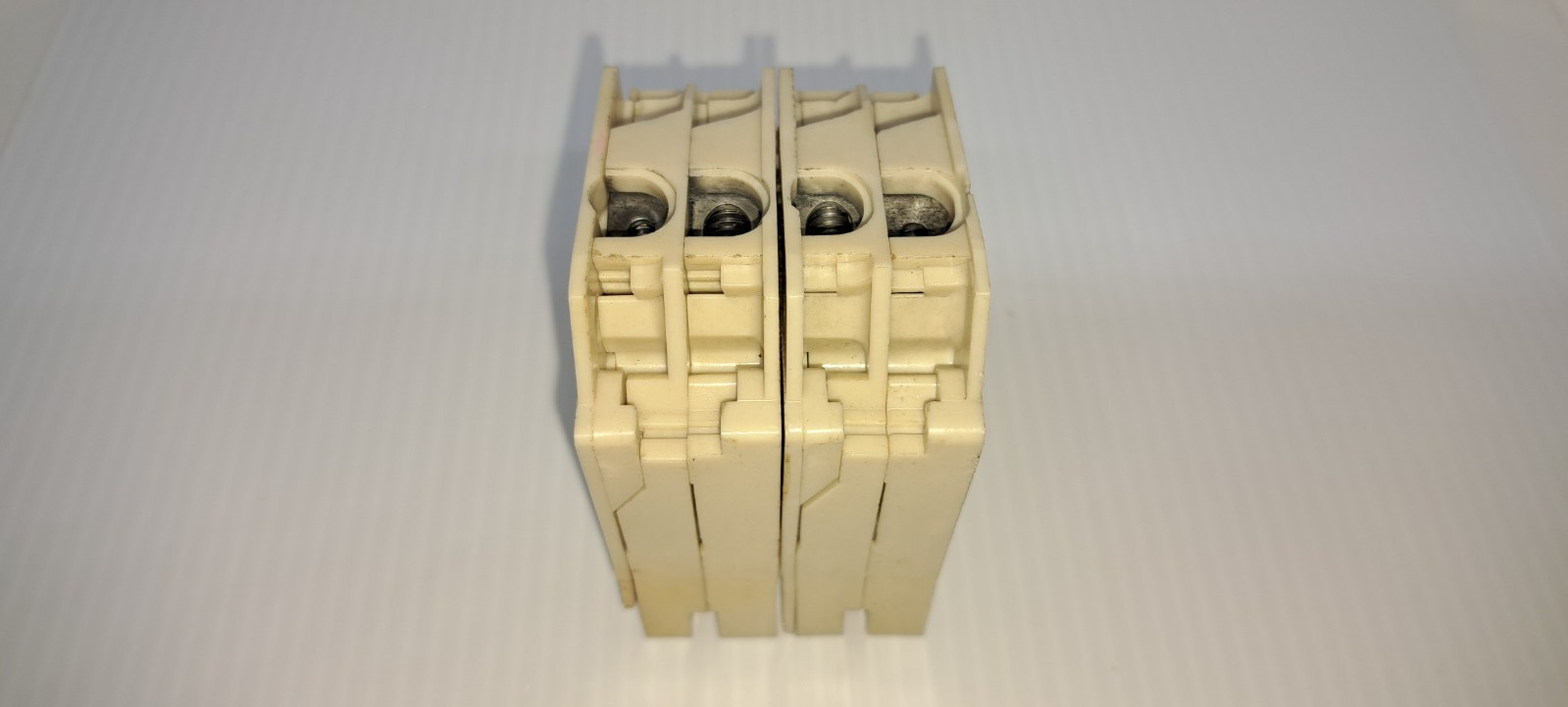 Bryant BQ220-250 4-Pole Quad Type BARD Circuit Breaker White BQ 220-250 FLAW