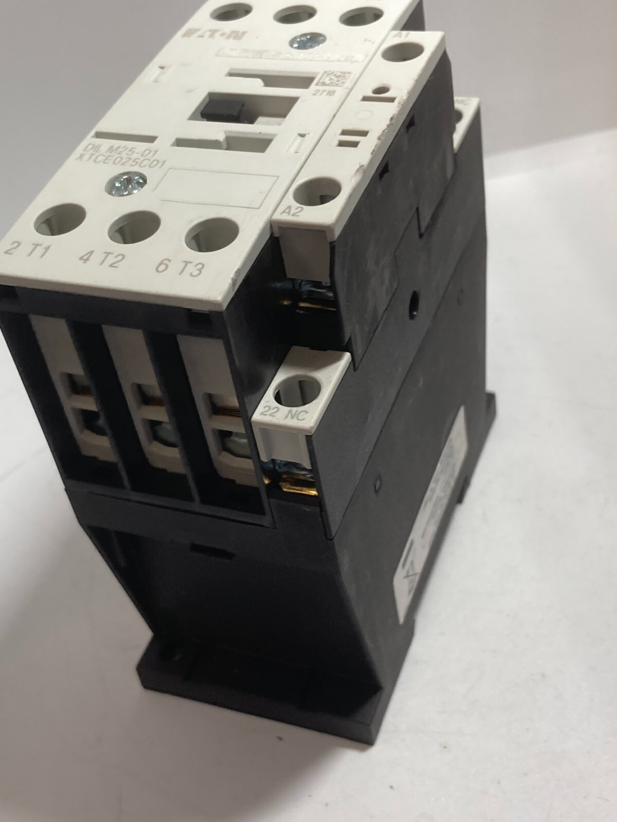 EATON DILM25-01 (XTCE025C01) CONTACTOR 45A 600V 3 POLE 250VDC