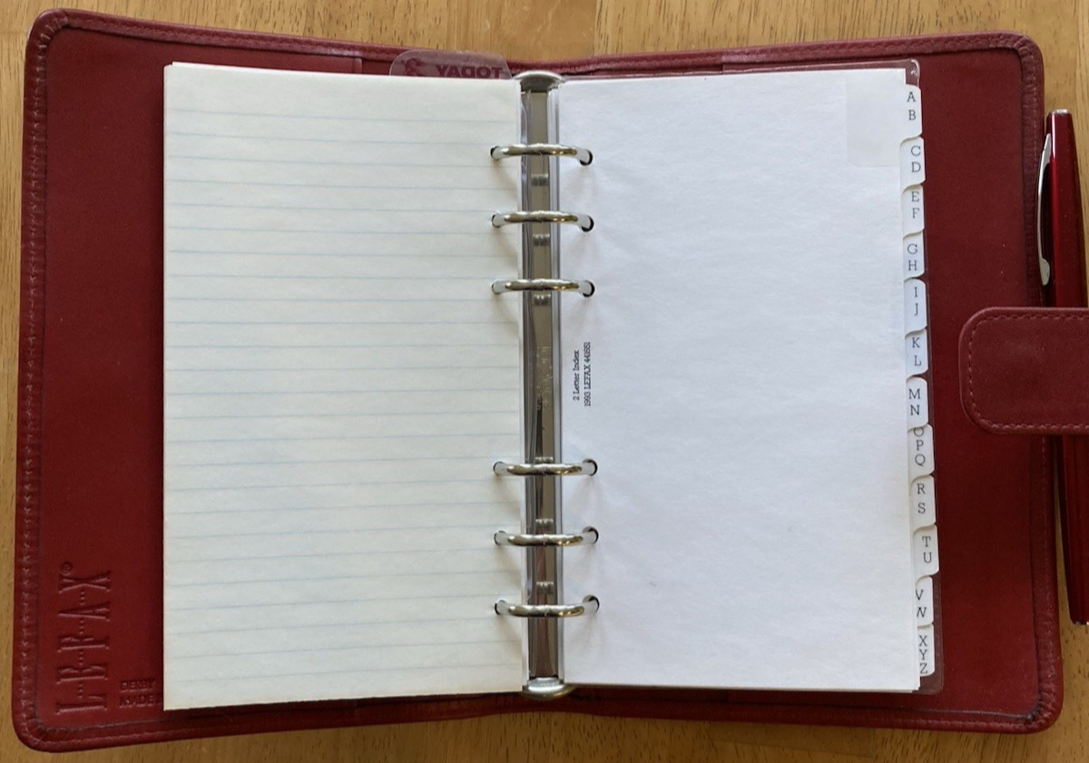 Vintage Filofax Leather Organizer Red USA 1996 from Luttmann’s Luggage 6-ring