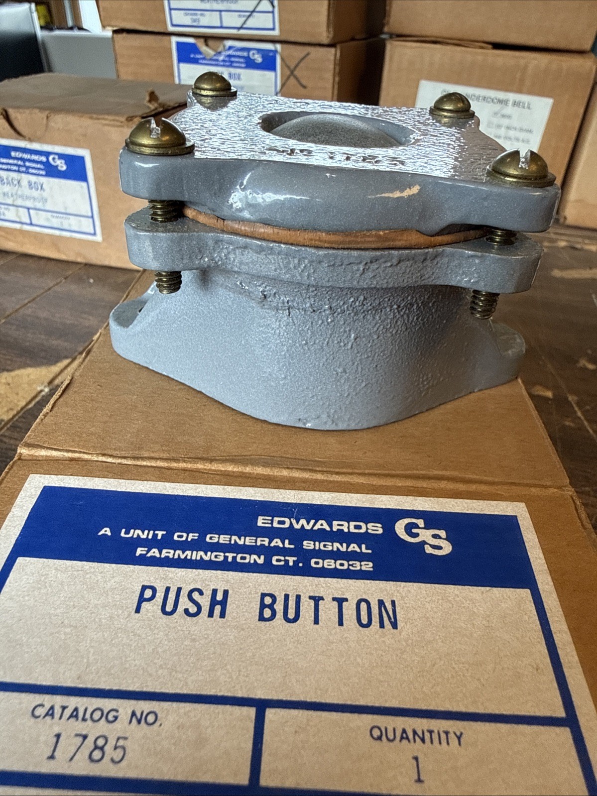 NEW EDWARDS SIGNALING 1785 WEATHERPROOF PUSHBUTTON