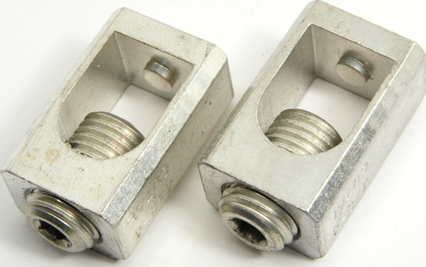 NEW 3TA225FD Breaker Lug Replacement Eaton Cutler-Hammer Series C Type ED FD HFD