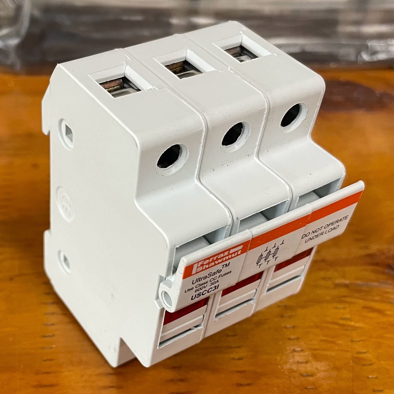 Mersen Ferraz Shawmut UltraSafe USCC3I 3-Pole Class CC Fuse Holder 600V 30A