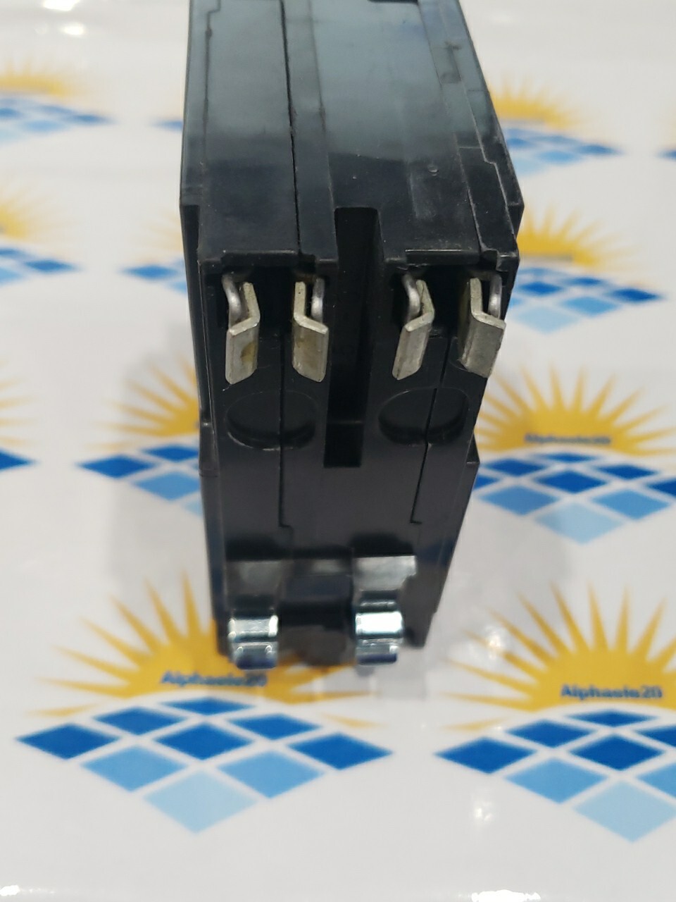 Square D QO2100C CIRCUIT BREAKER 2 POLE 100 AMP 240V PLUG IN QO210
