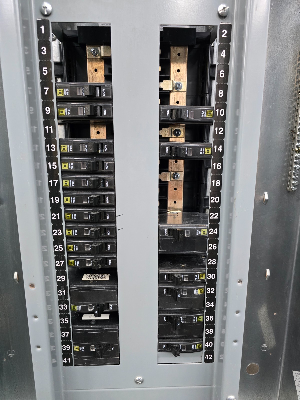 Square D 100 Amp Main Breaker Panelboard 208Y/120 VAC 3 Phase 4 Wire 42 Circuit