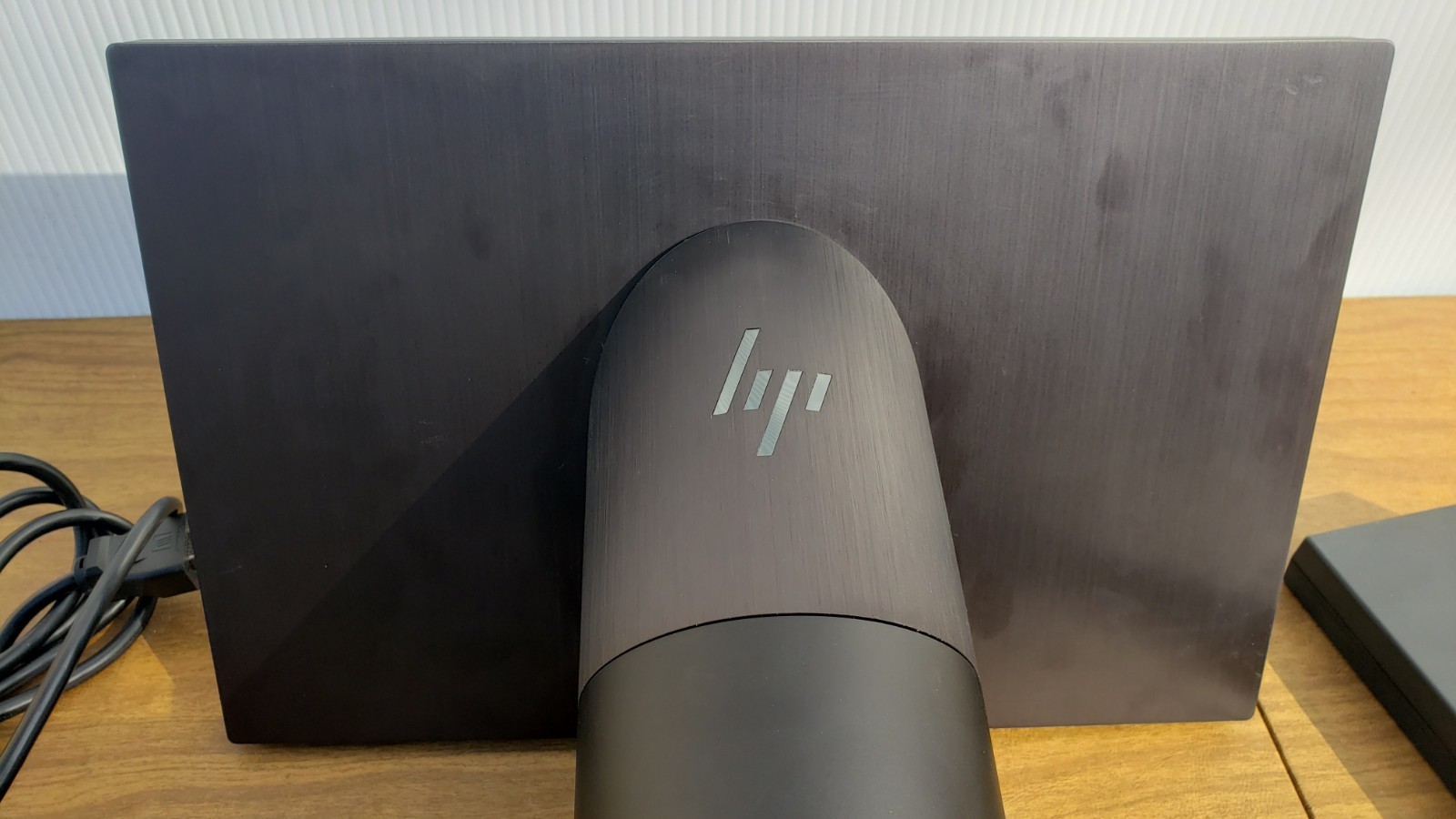 HP Engage One 143 AIO PC i3-7100U 2.4GHz 8GB 128GB SSD Touchscreen Ubuntu Linux