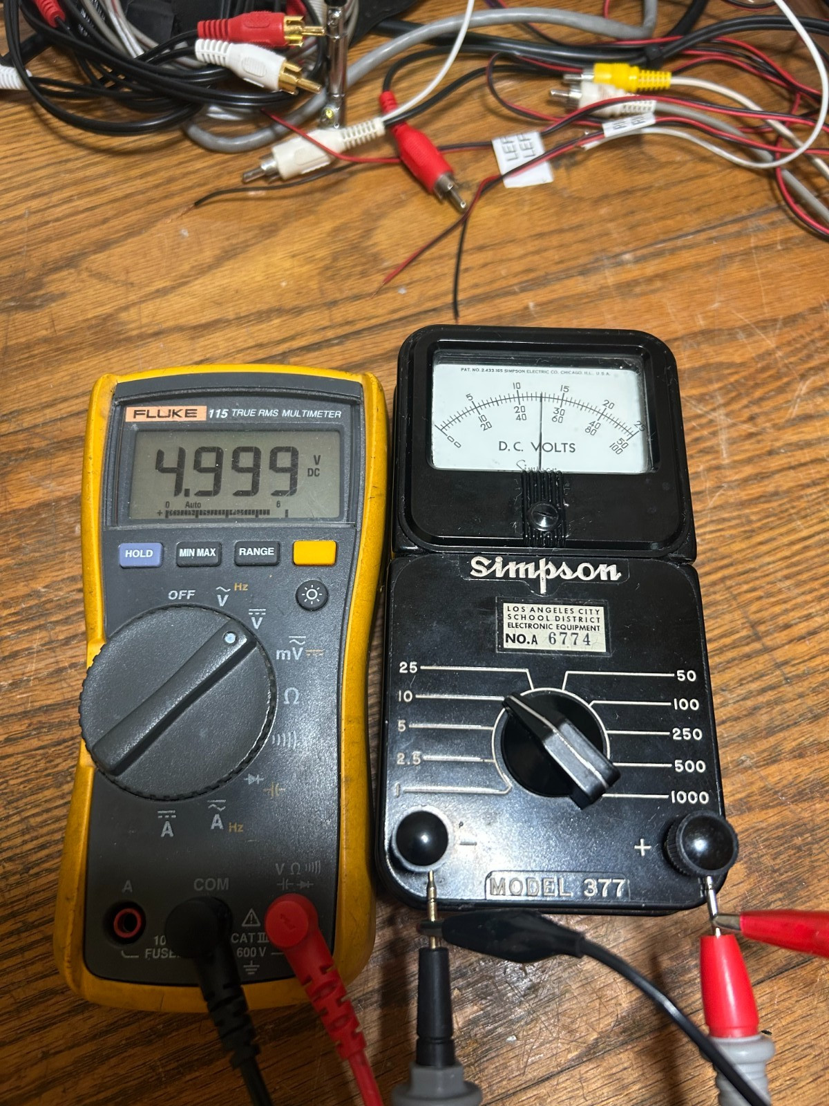 Simpson 377 DC Voltmeter Analog Panel Meter 0-1000V Tested Working w/ Box