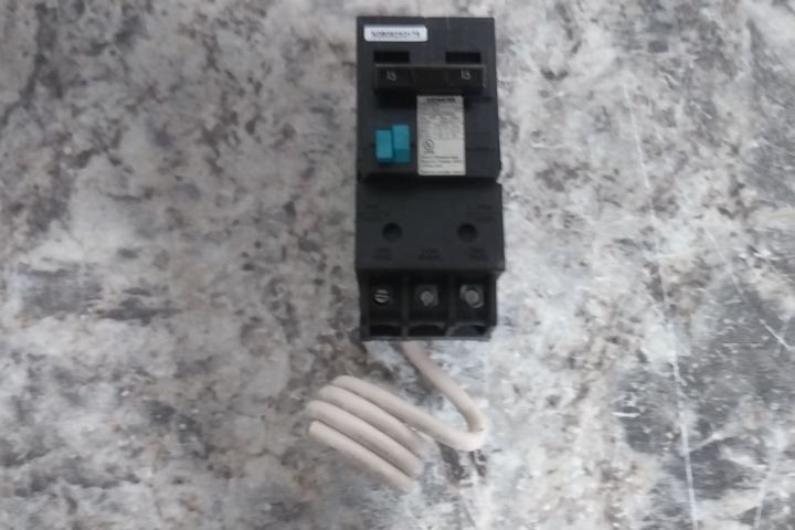 Siemens B215AFH 120/240VAC 15 Amps 2 Poles Miniature Circuit Breaker