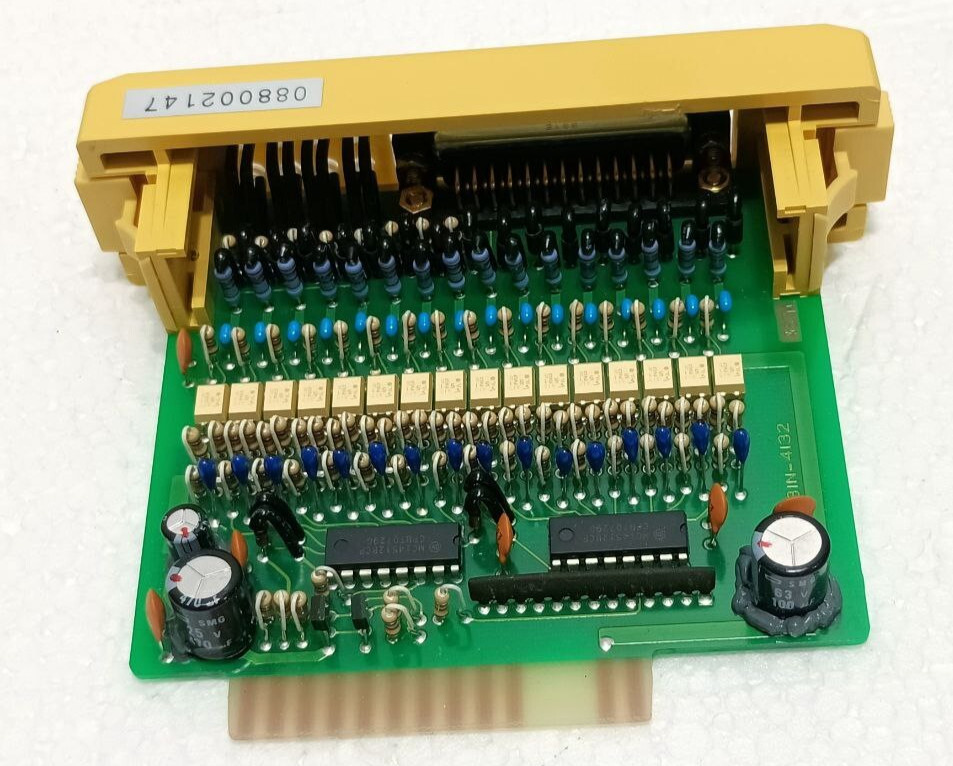 KOYO KOSTAC PROGRAMMABLE CONTROLLER E-31N-4132 24V DC INPUT NEW FAST SHIPPING