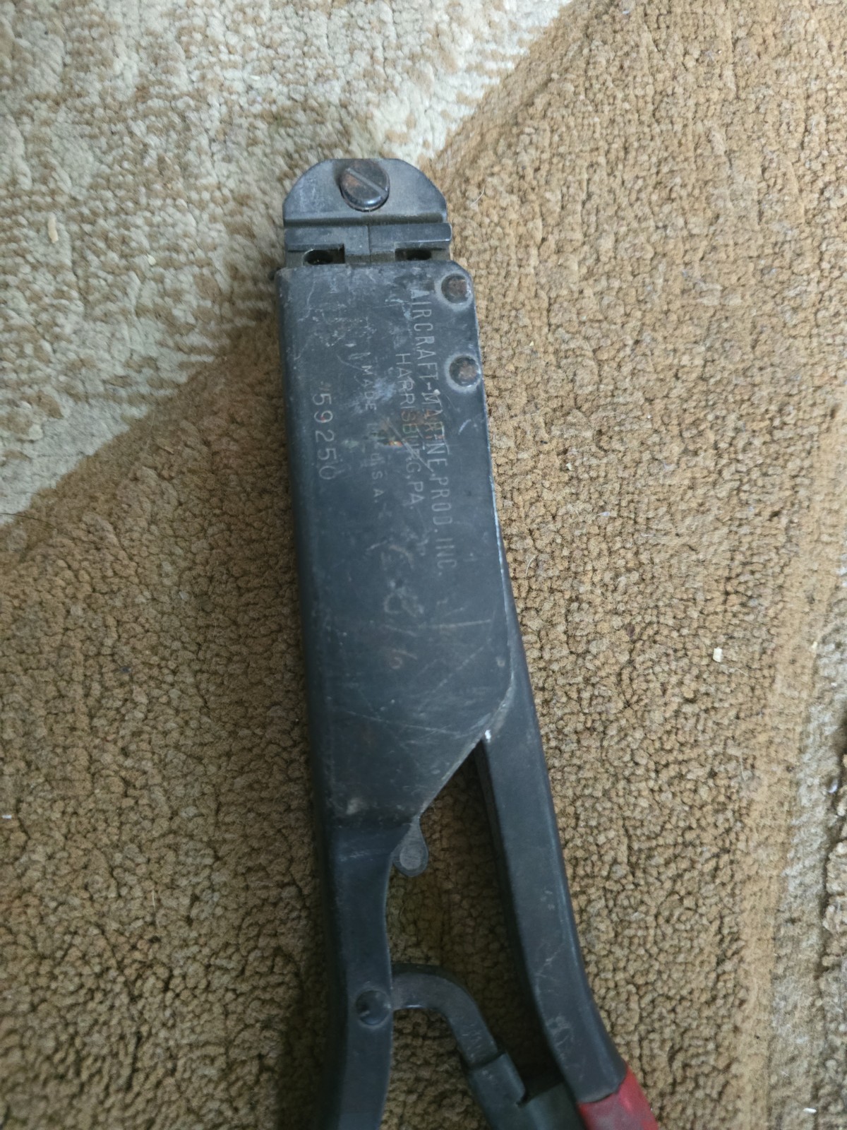 Amp/Tyco/TE CONNECTIVITY 59250 Red and Blue T head ratchet Crimp tool