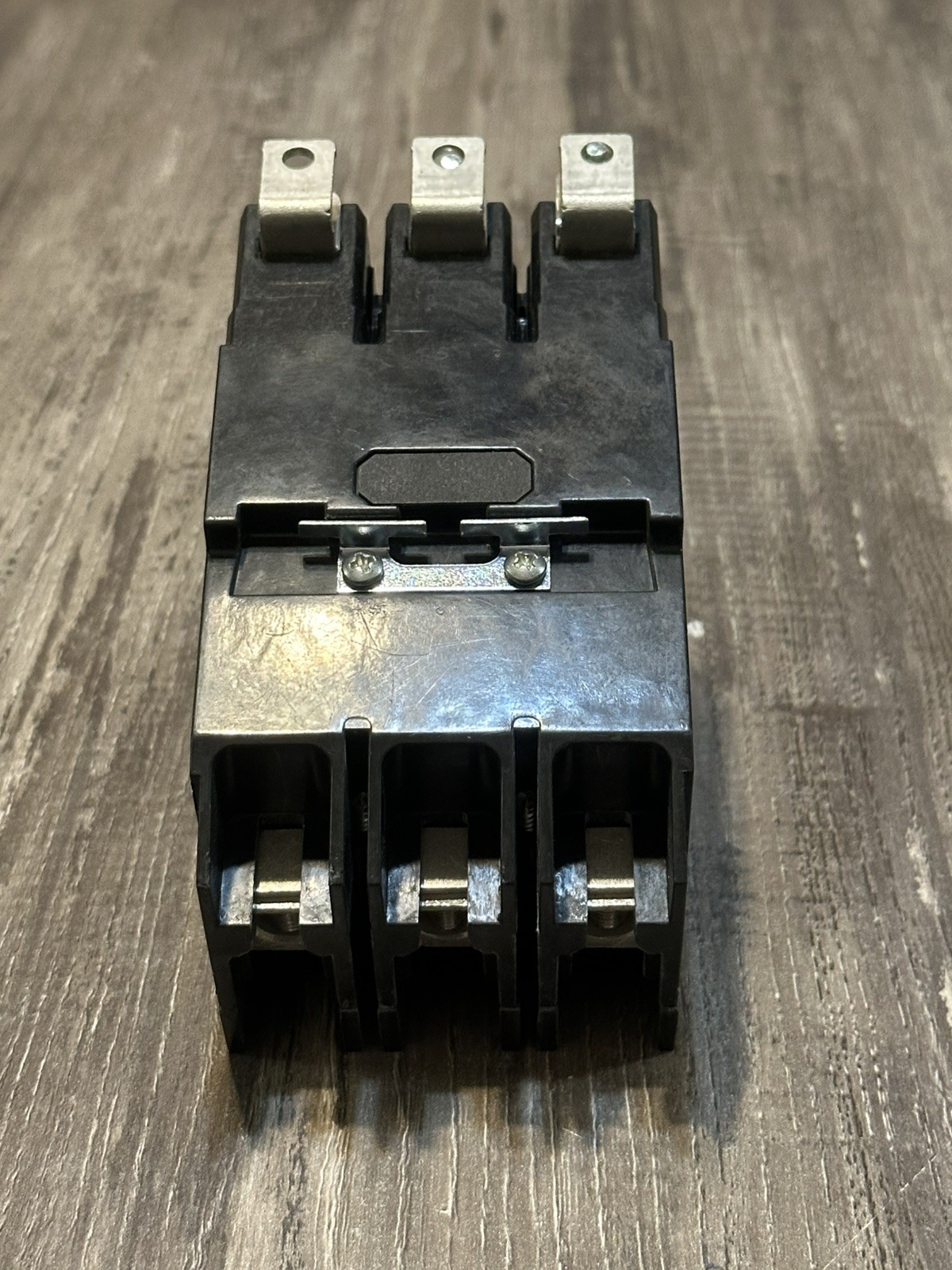 ABB TEY330 Molded Case Breaker 480/277