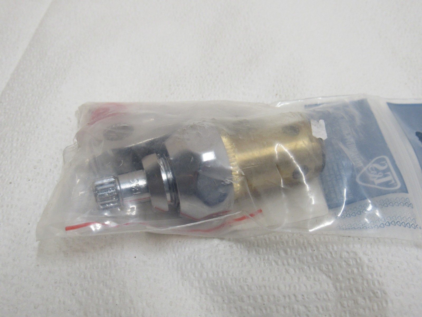 T&S Reliability Built Eterna Cartridge with Spring Check Right Hand 002712-40NS