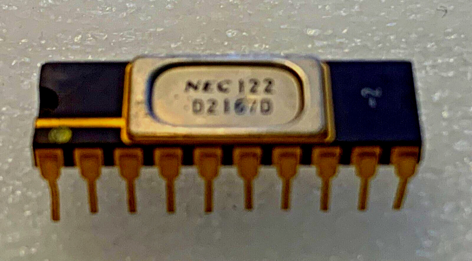 LOT OF 7 NEC D2167 16K X 1-BIT 20-PIN STATIC RAM ***NOS***