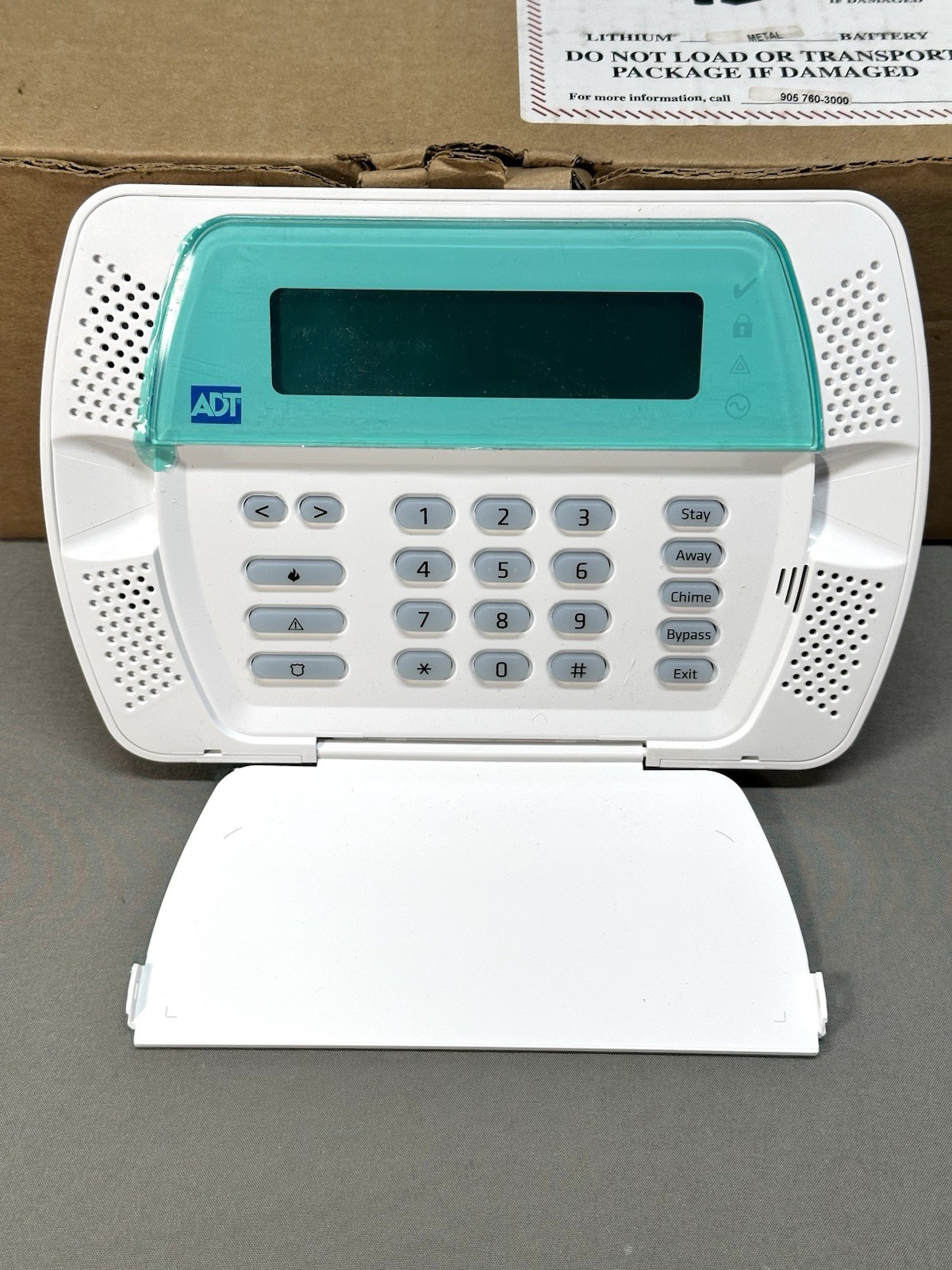 DSC Impassa KIT447 Self Contained 2Way Wireless Security System Kit NEW