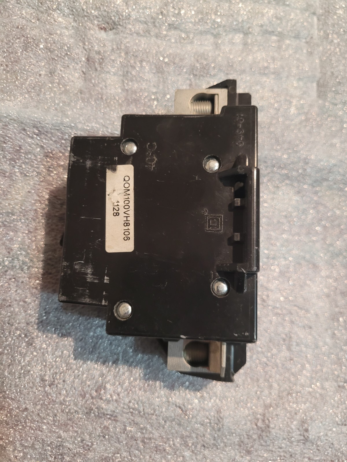 Square D ~ QOM100VH8106 ~ Type QOM1 Circuit Breaker